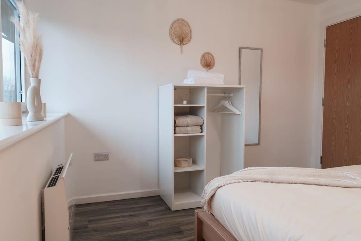 Lovely 2 Bed In - Sleeps 4 * Manchester
