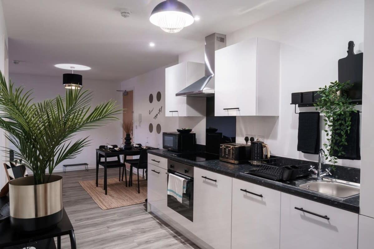 Lovely 2 Bed In - Sleeps 4 Apartment