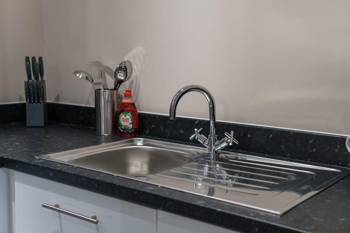 Fantastic 1 Bedroom *