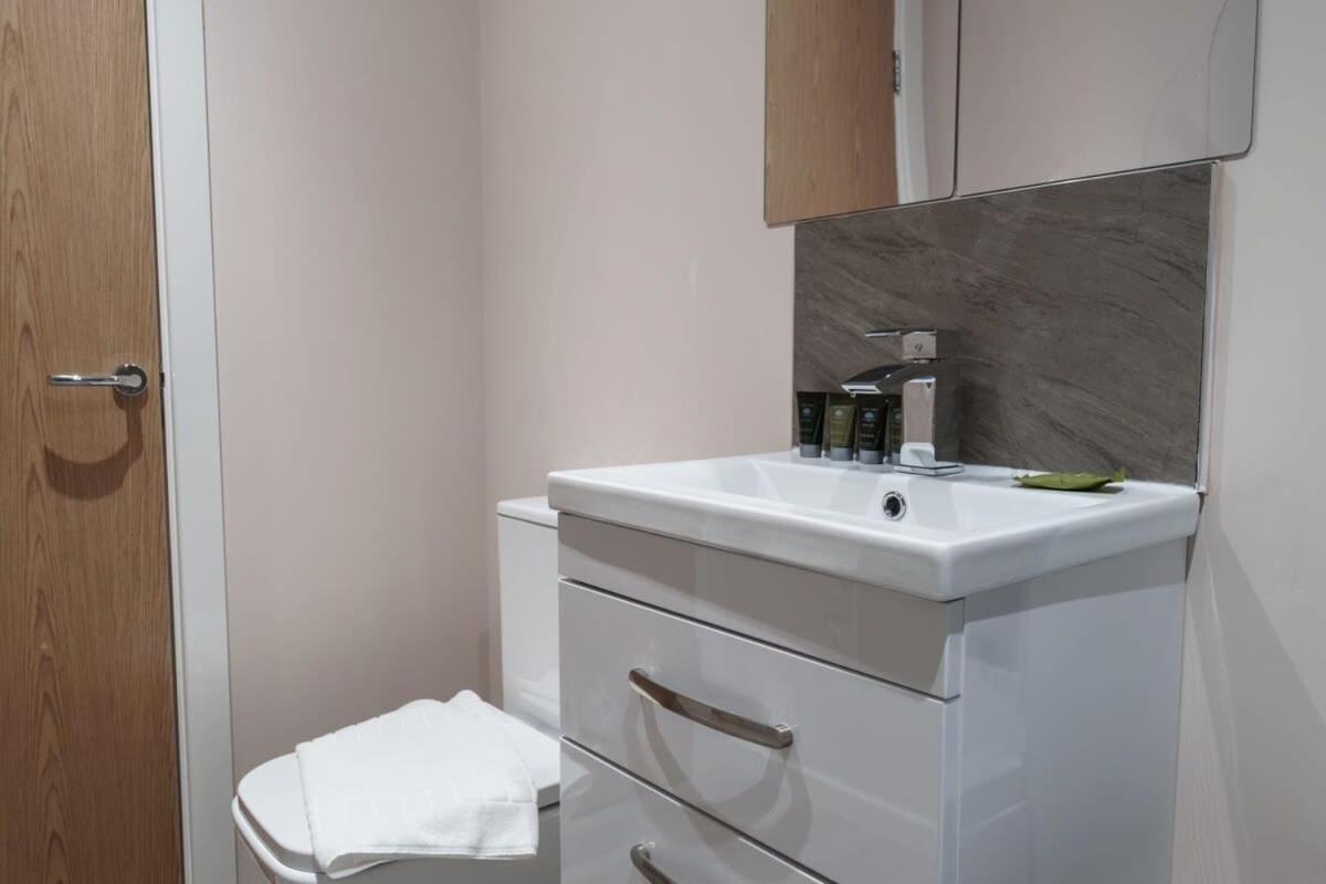 Apartment Lovely 1 Bed In - Sleeps 2 Manchester