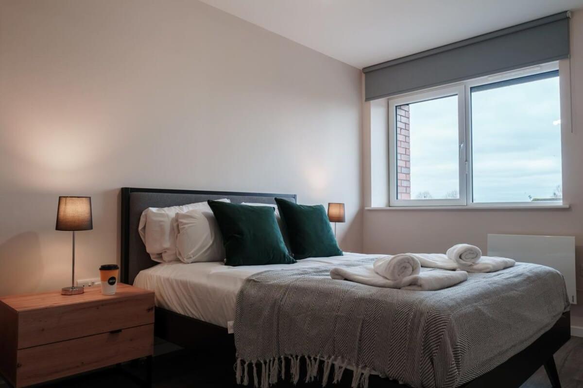 Lovely 1 Bed In - Sleeps 2 Apartment *