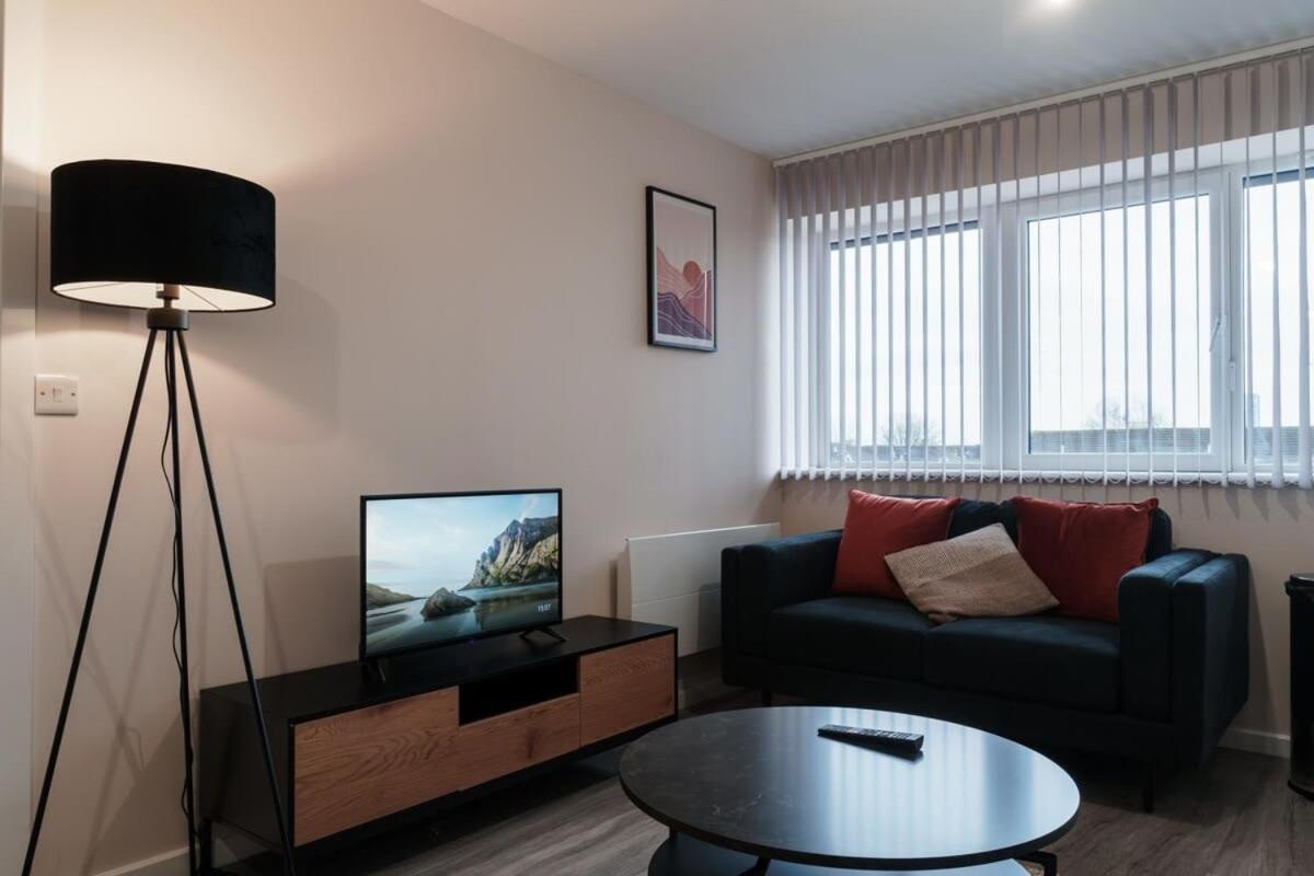 Lovely 1 Bed In - Sleeps 2 Apartment Manchester