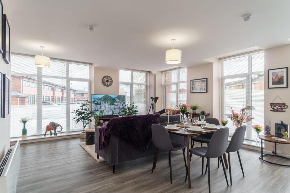 2 Bedroom Modern In Appartement Manchester