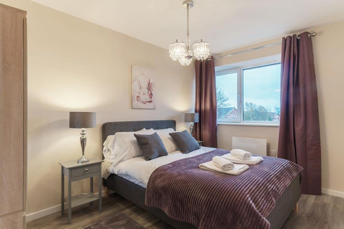 Contemporary 1 Bed Flat - Sleeps 3 Apartment *