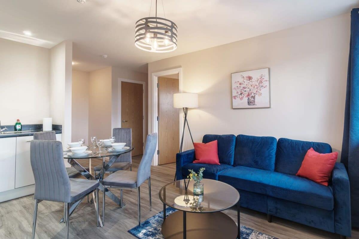 Contemporary 1 Bed Flat - Sleeps 3 * Manchester