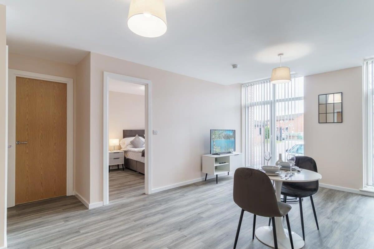 Modern 1 Bedroom - Sleeps 2 Apartment *