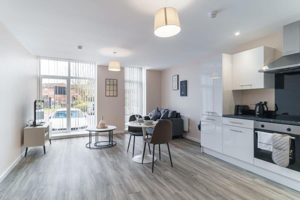 Modern 1 Bedroom - Sleeps 2 Apartment