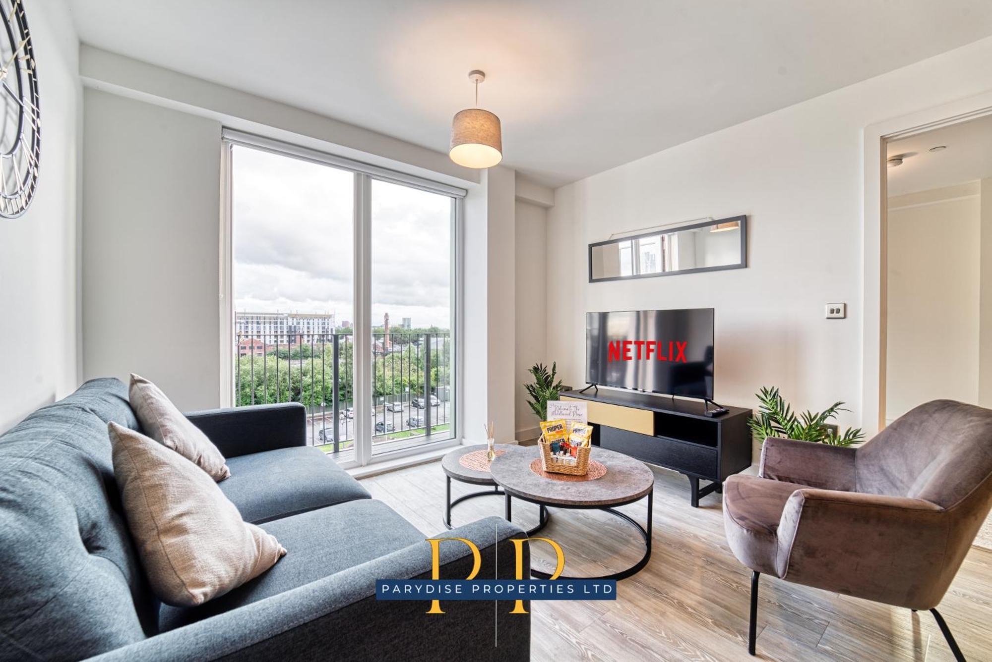 The Middlewood Plaza - By Parydise - Business Or Leisure Stays, Central Location, Sleeps 4, Salford Manchester