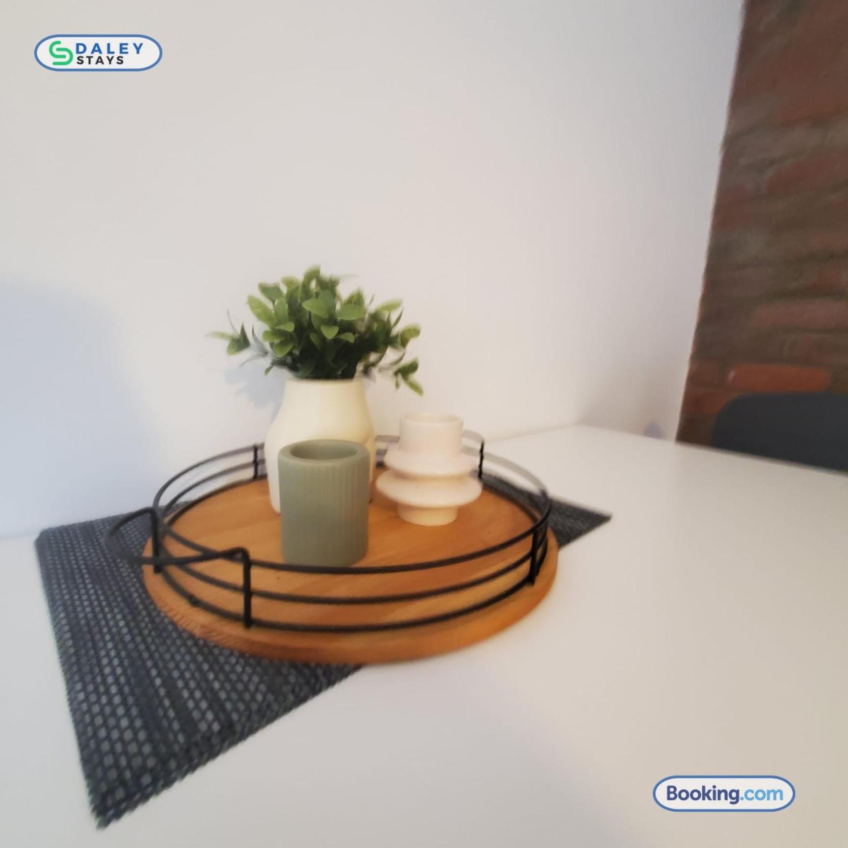 Lovely 3 Bedroom In -sleep 7 *