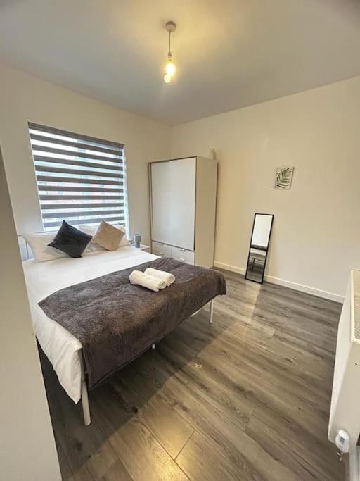 Lovely 5br In Manchester. Close To The Appartement *