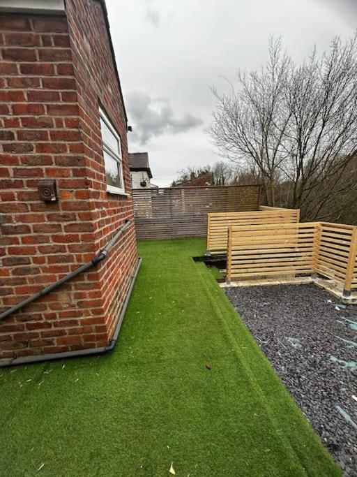 Lovely 5br In Manchester. Close To The Manchester