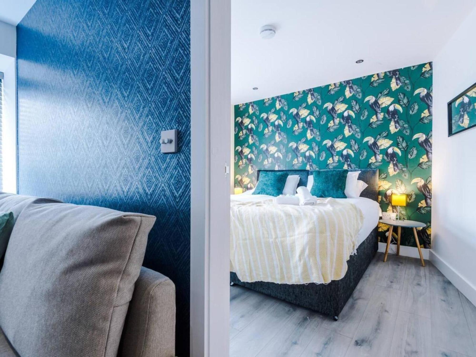 The Ecclesian Deluxe Near Trafford Centre Eccles Train Station Apartment Manchester