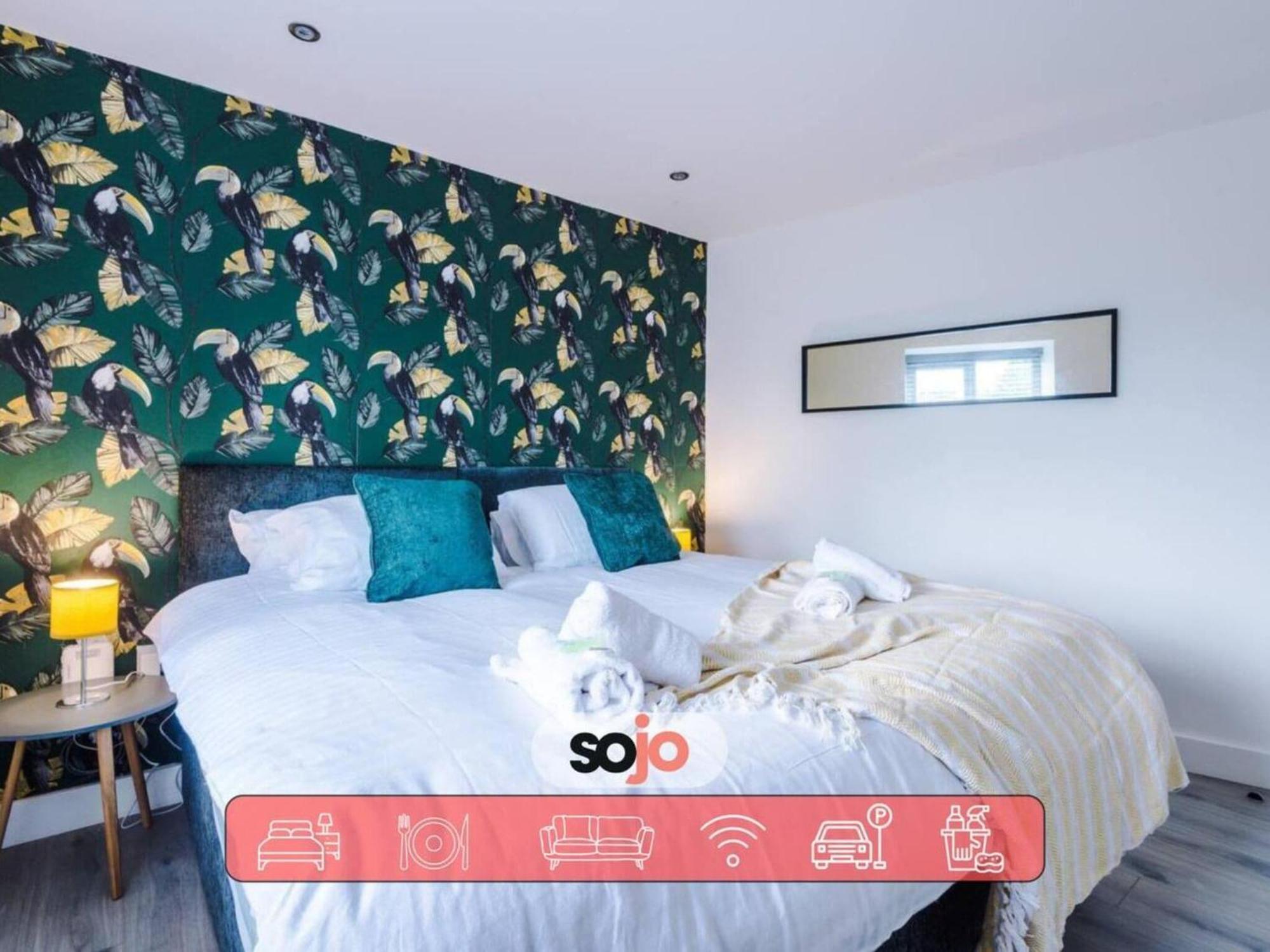 Apartment The Ecclesian Deluxe Near Trafford Centre Eccles Train Station Manchester