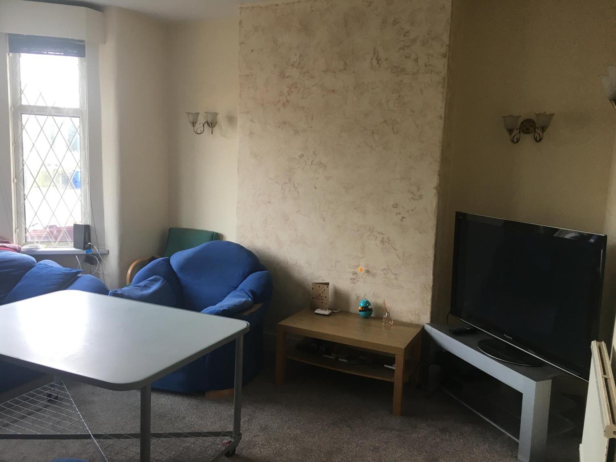 Single Room - Town & University Nearby, 24H Bus, Airport-Linked Homestay