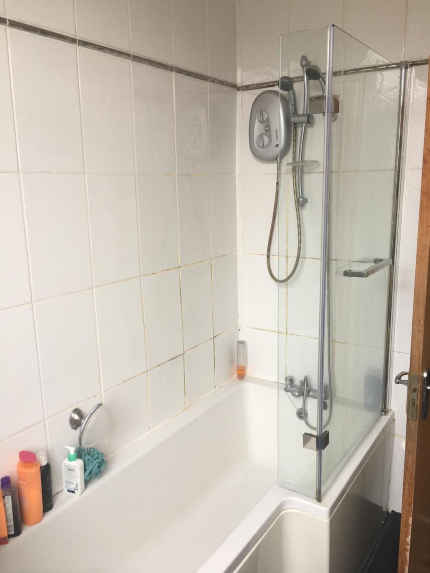 Homestay Single Room - Town & University Nearby, 24H Bus, Airport-Linked *