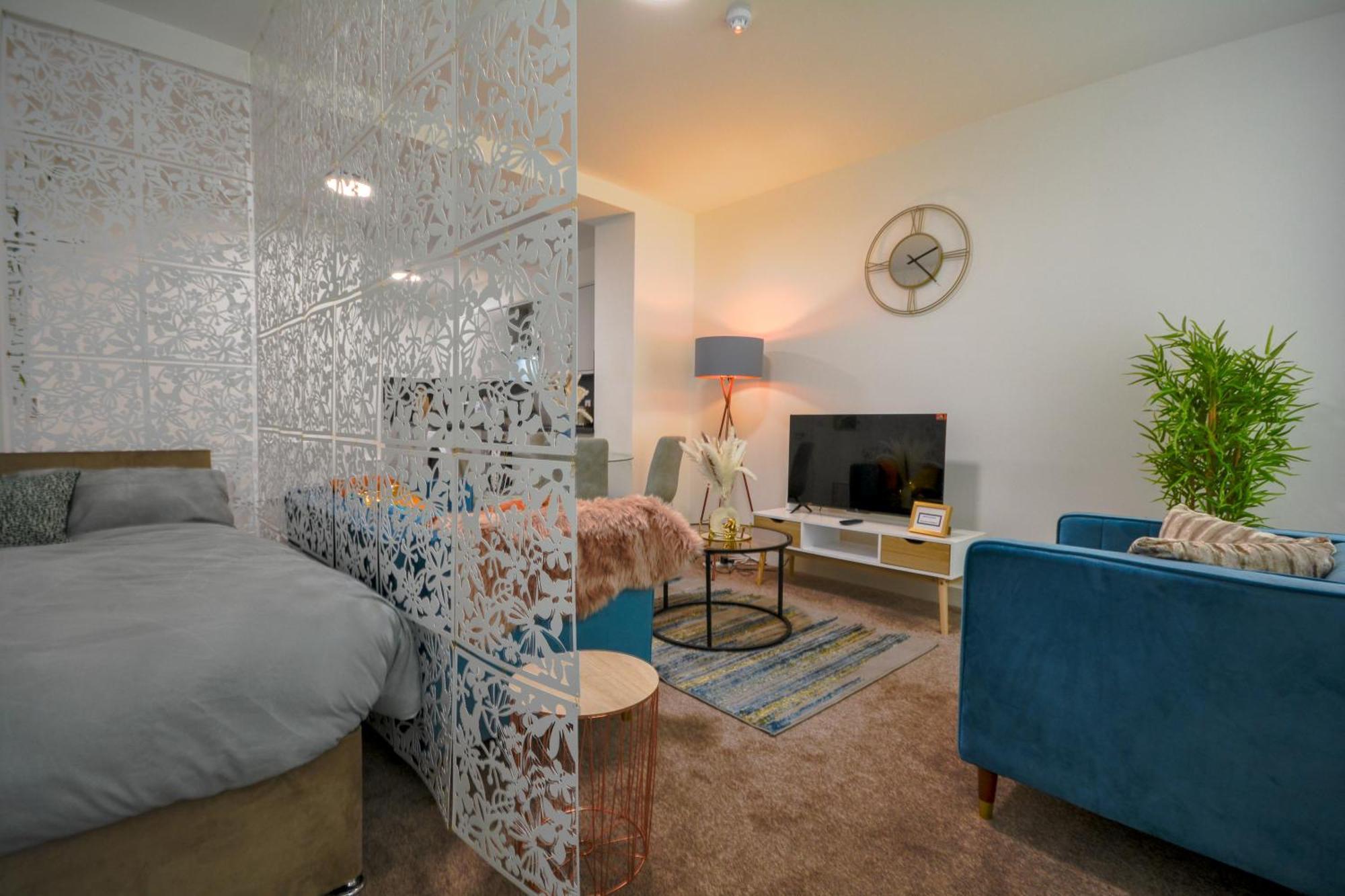 Apartment Stylish One-bedroom With Free Parking Sleeps 4 Manchester