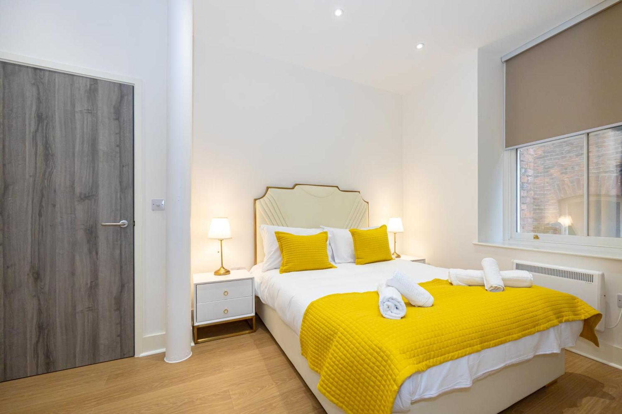Superb 2bd In China Town