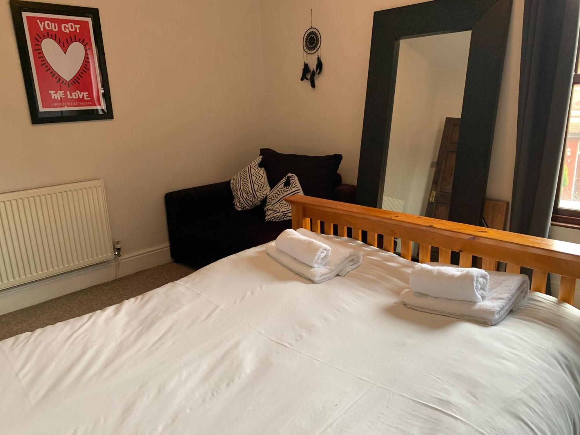 Apartment Beautifully Styled 2br With Garden *