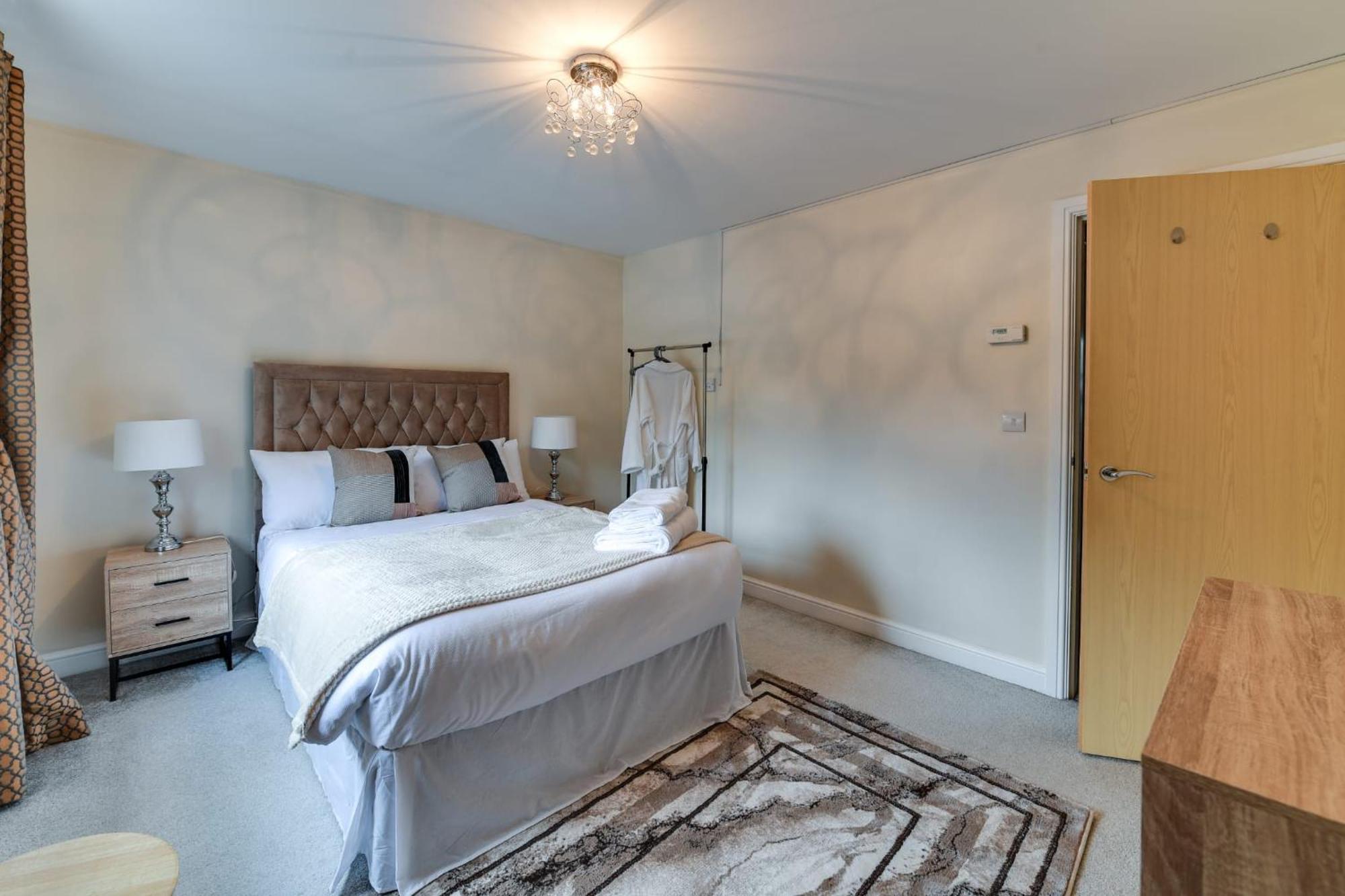 Vakantiehuis Charming 2-bed House In Middleton Manchester