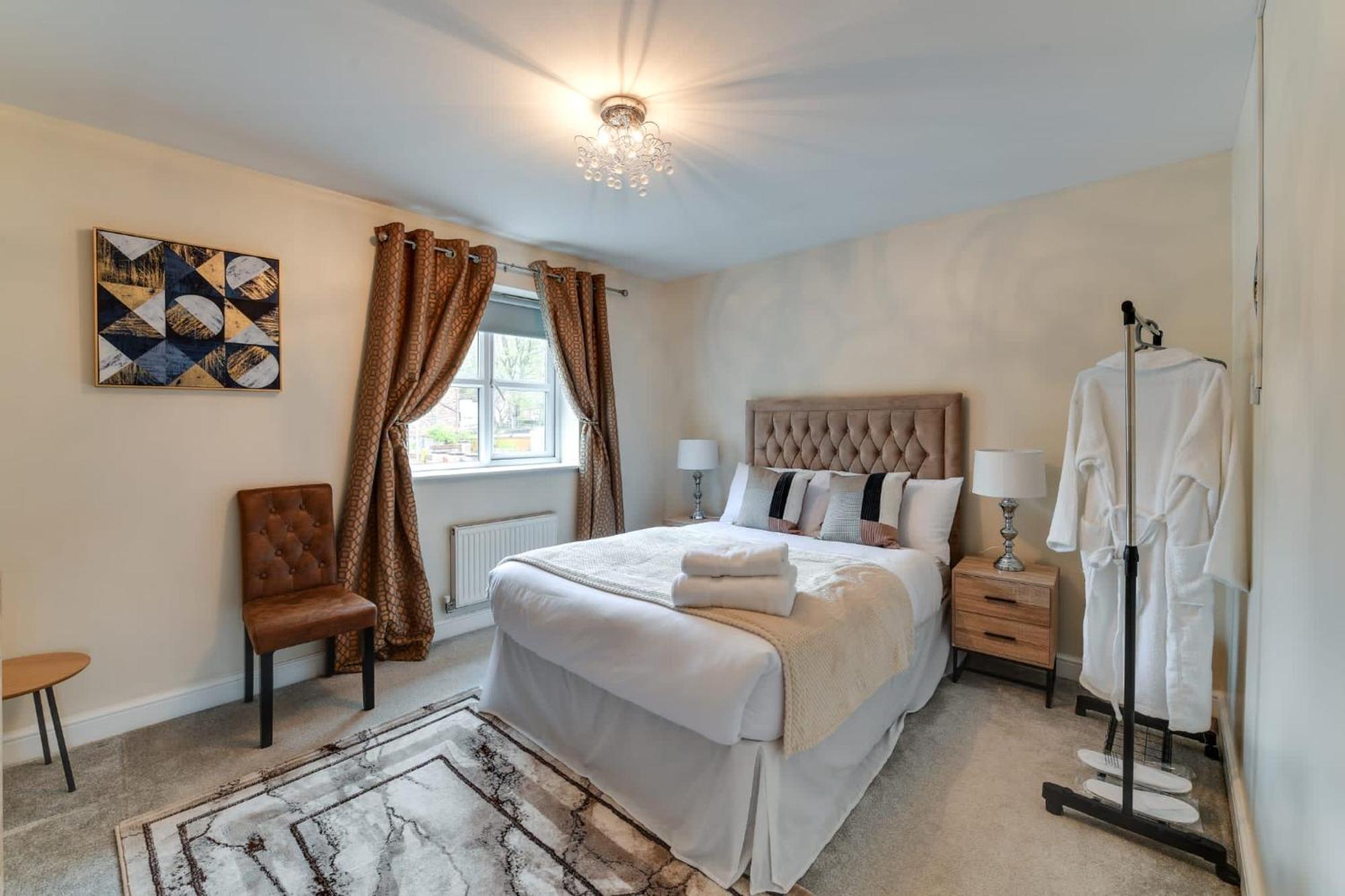 Vakantiehuis Charming 2-bed House In Middleton Manchester