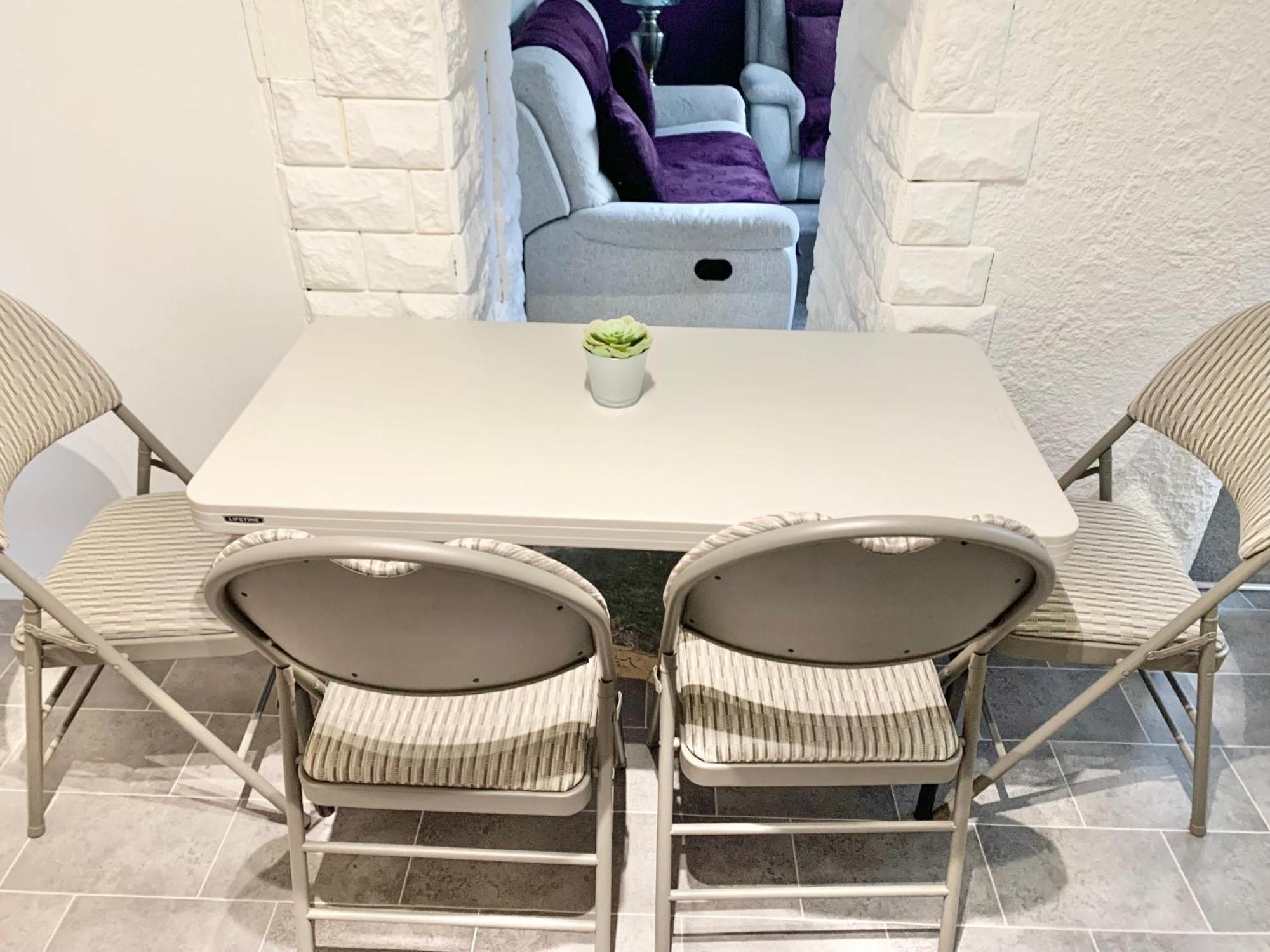 Purple Blossom, Cosy 2 Bed Apartment, Near Didsbury, Free Parking Apartment Manchester