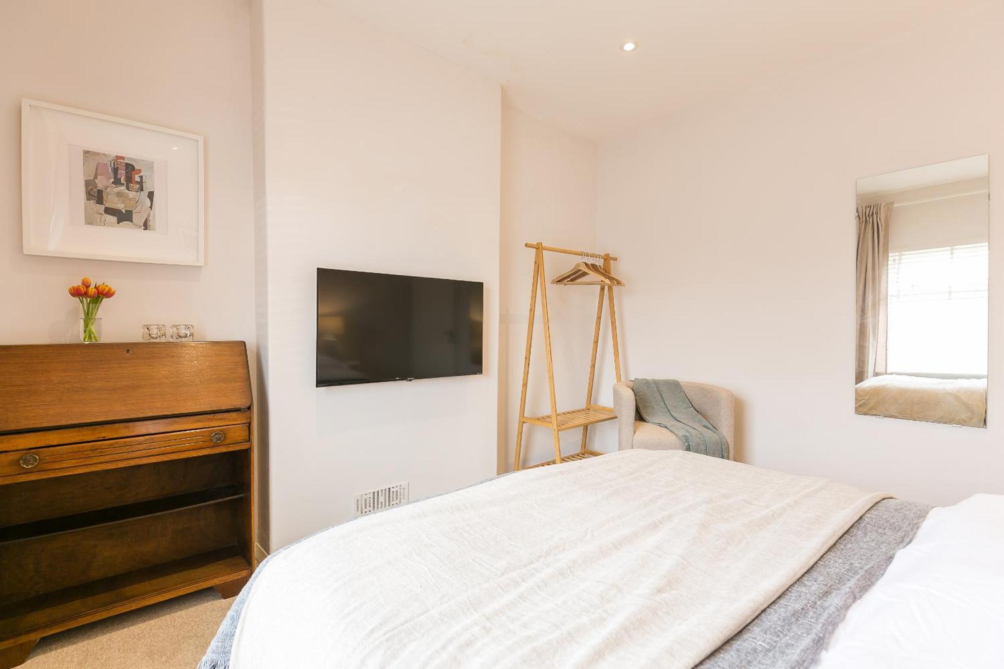 Spacious 4 Bedroom - Sleeps 8 Vakantiehuis