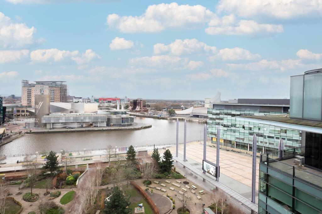 Stylish Mediacity 2bed, Sleeps 6, Amazing Views Appartement *