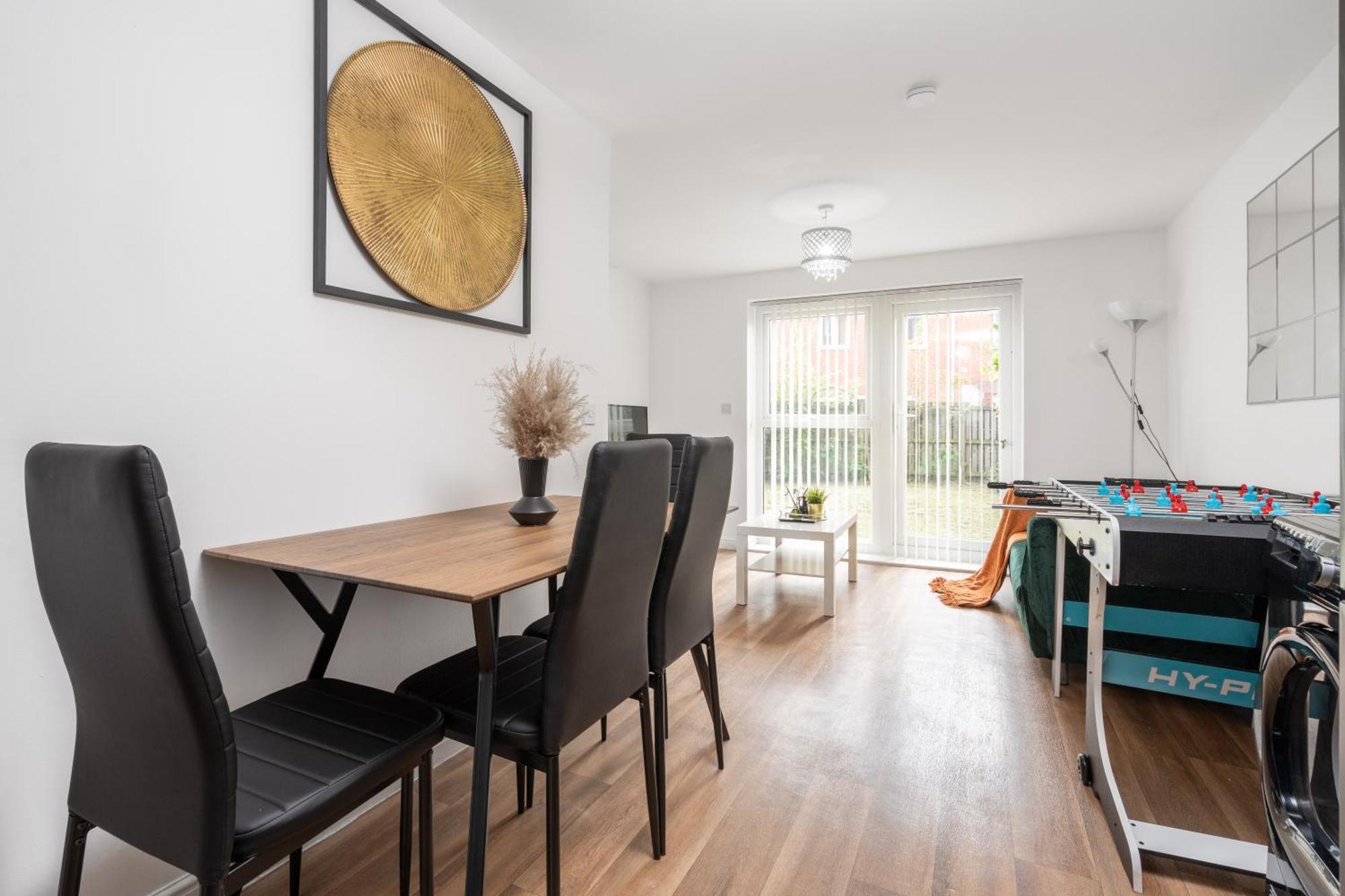 Exquisite Mcr City Centr Gem - Foosball - Sleeps11 Holiday home