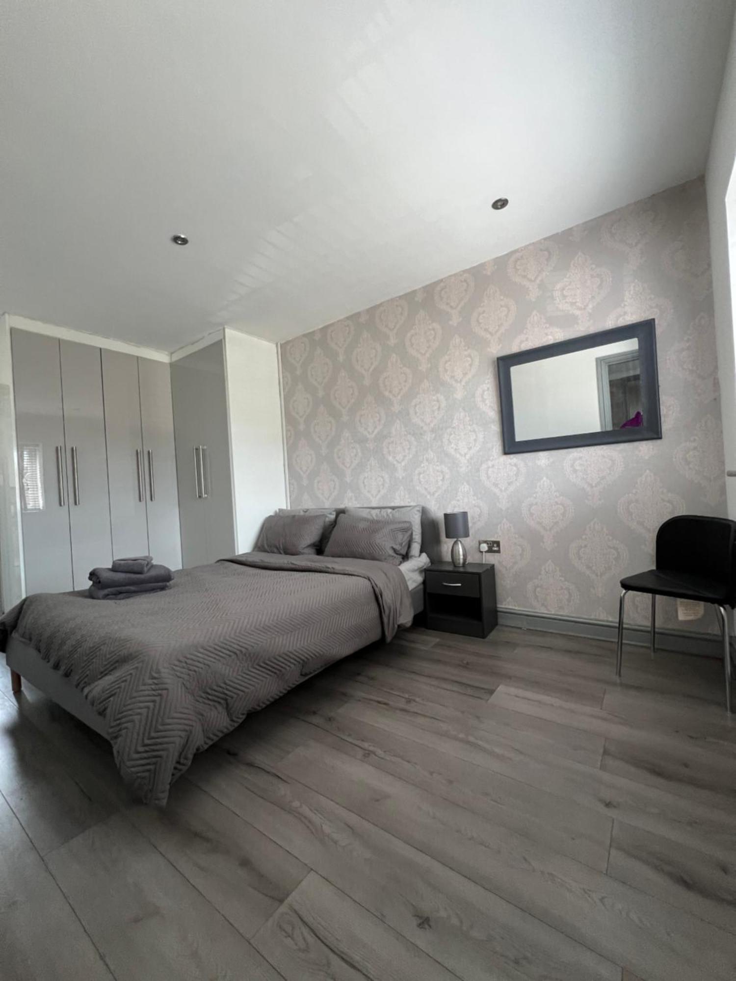 Homestay The Grey Mansion *