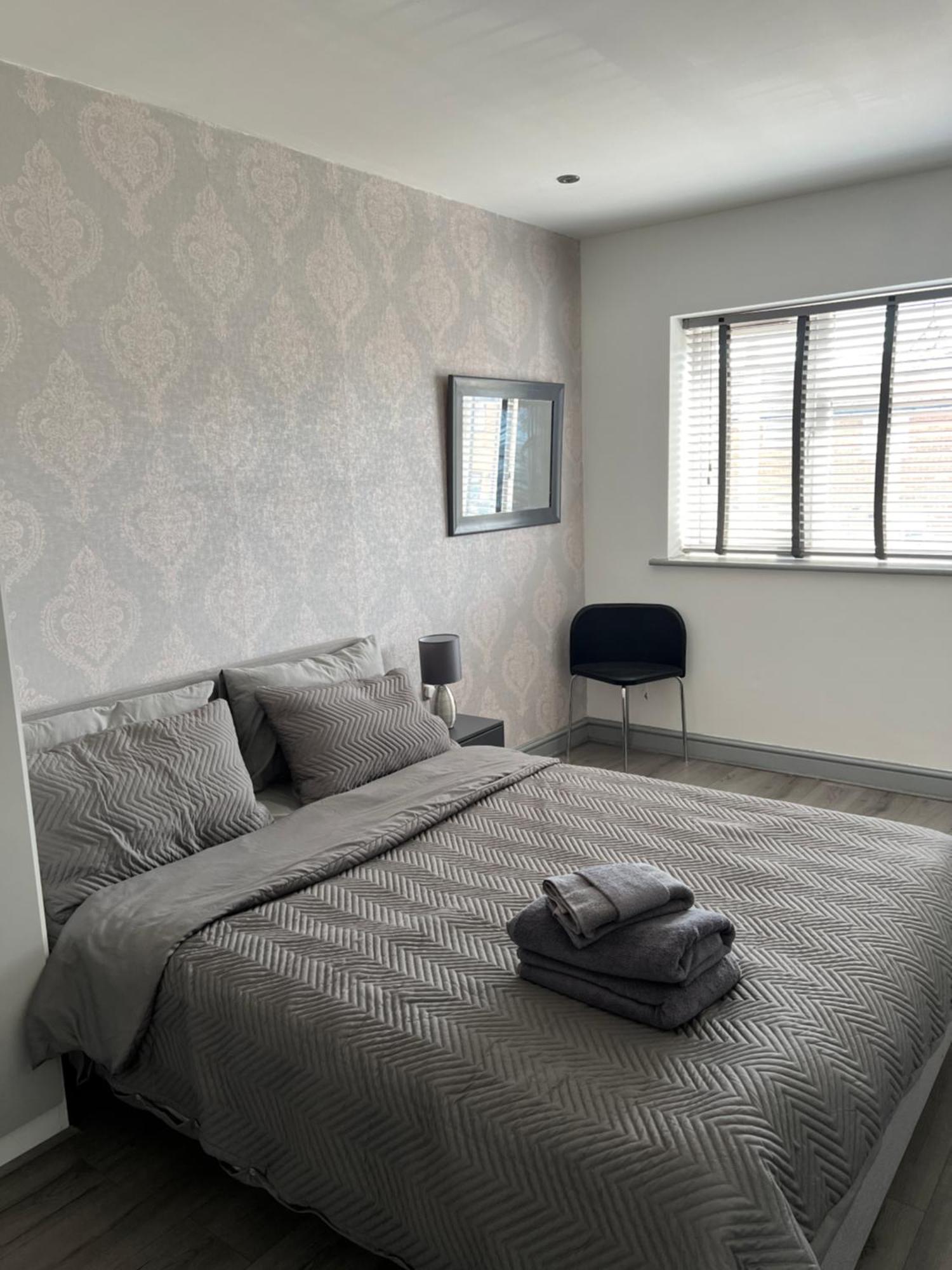 The Grey Mansion * Manchester