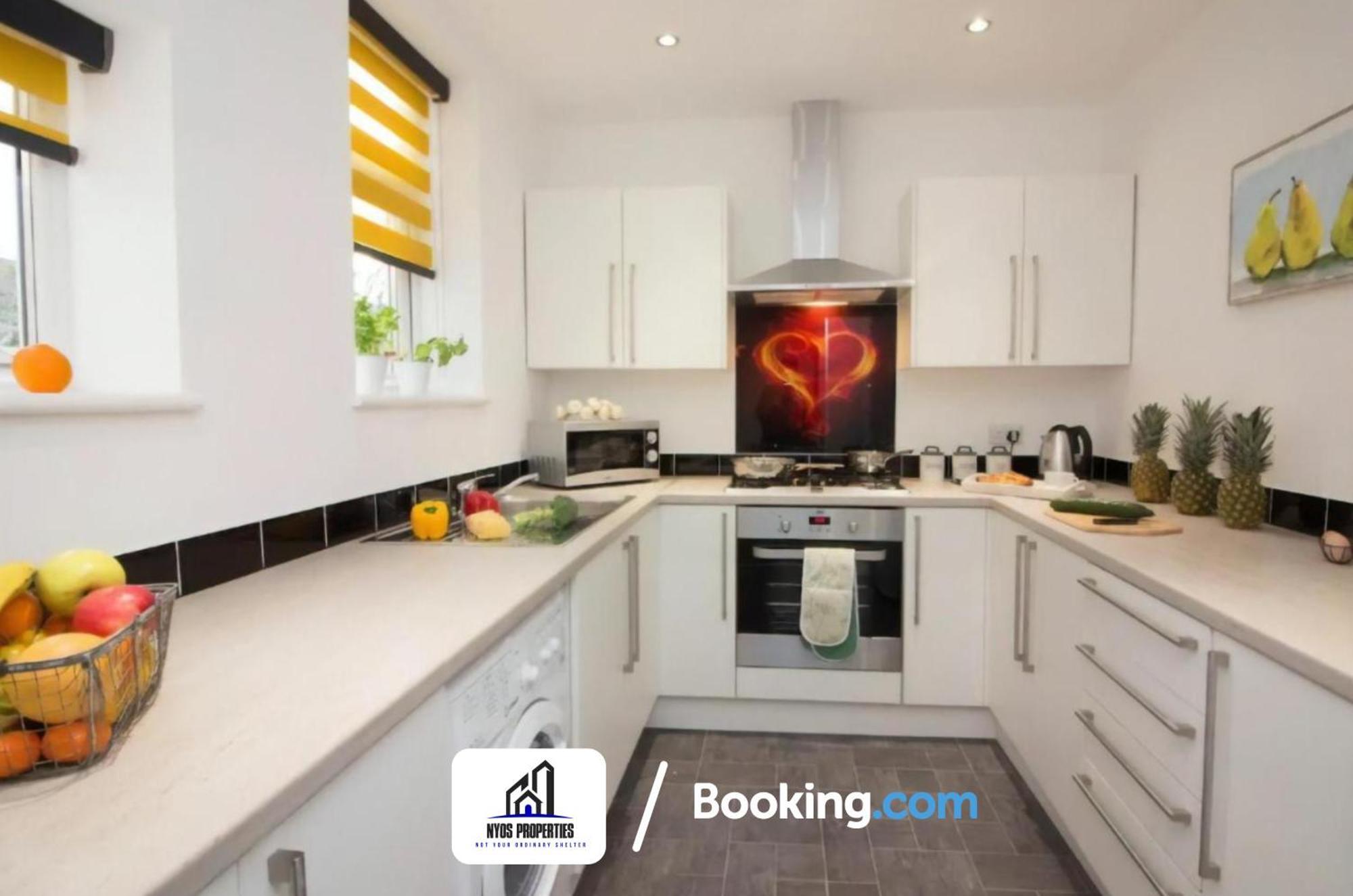 Modern Terrace: Serviced By Nyos Apartment Manchester