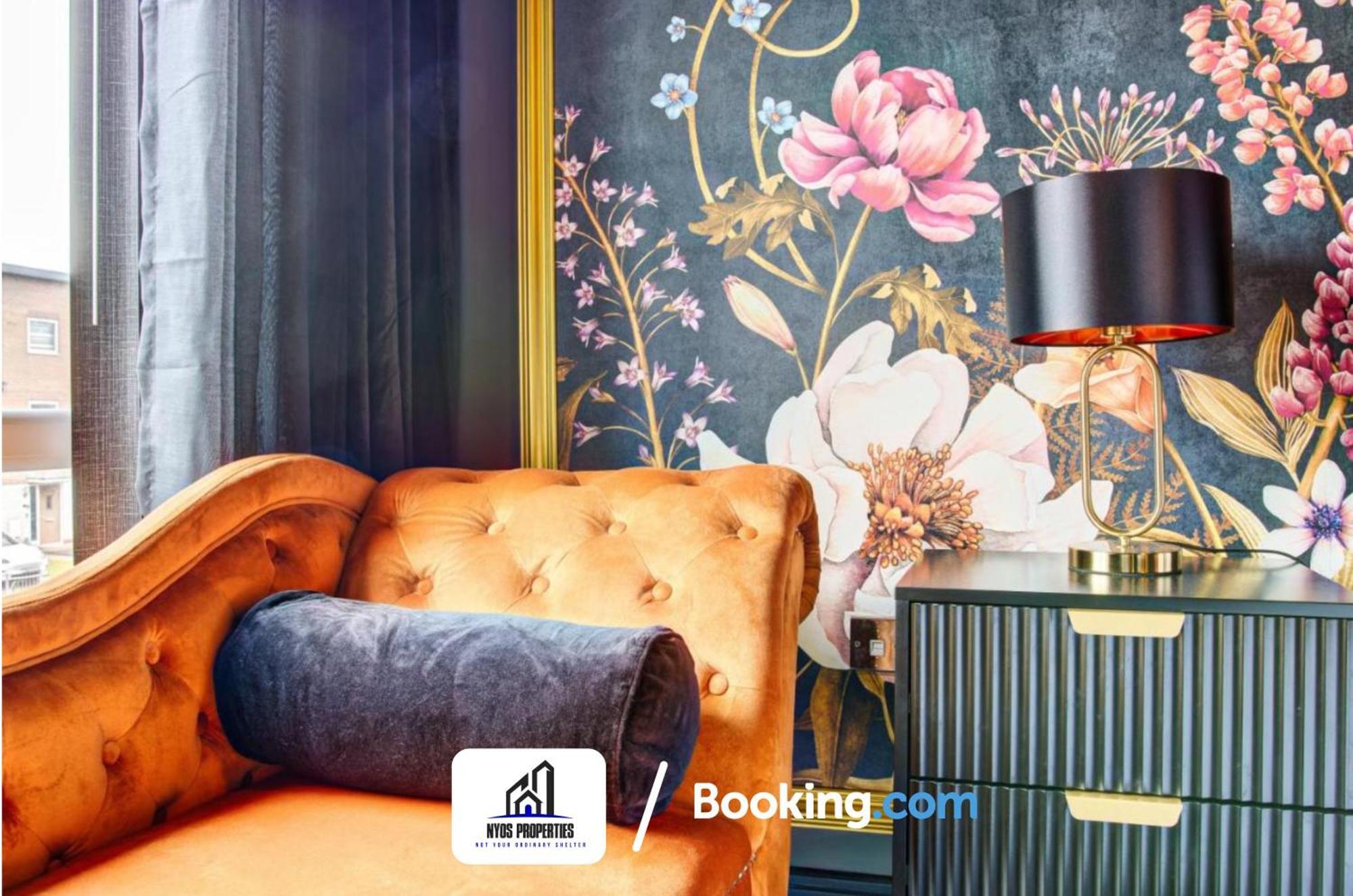 3 Bedroom By Nyos Short Lets & Serviced With Garden Vakantiehuis *