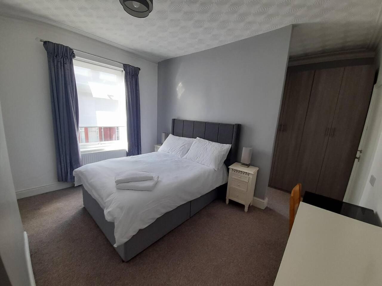 Vakantiehuis Stylish 4 Bed House - 15 Min To Centre