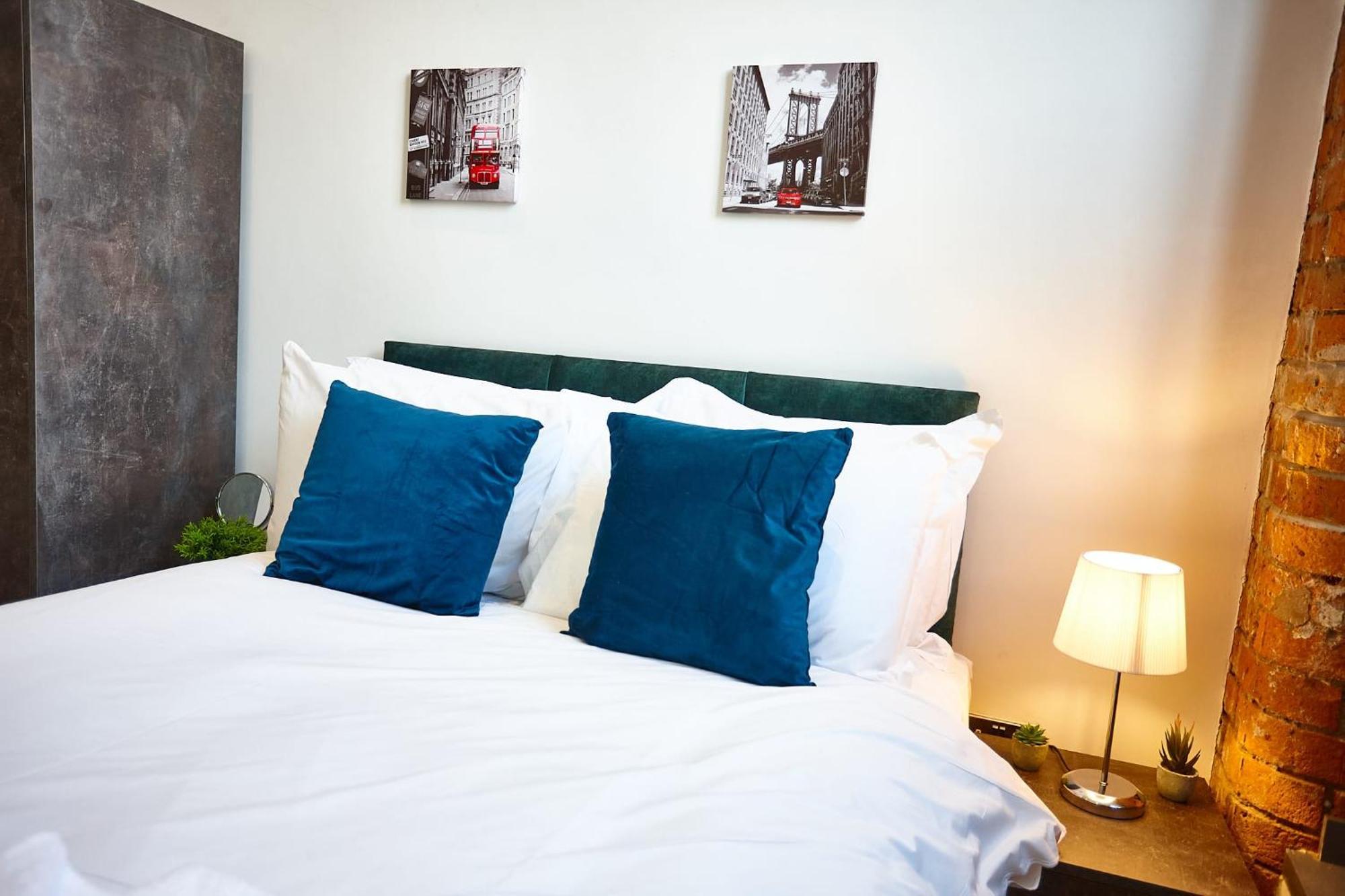 The Larimar Apartment *
