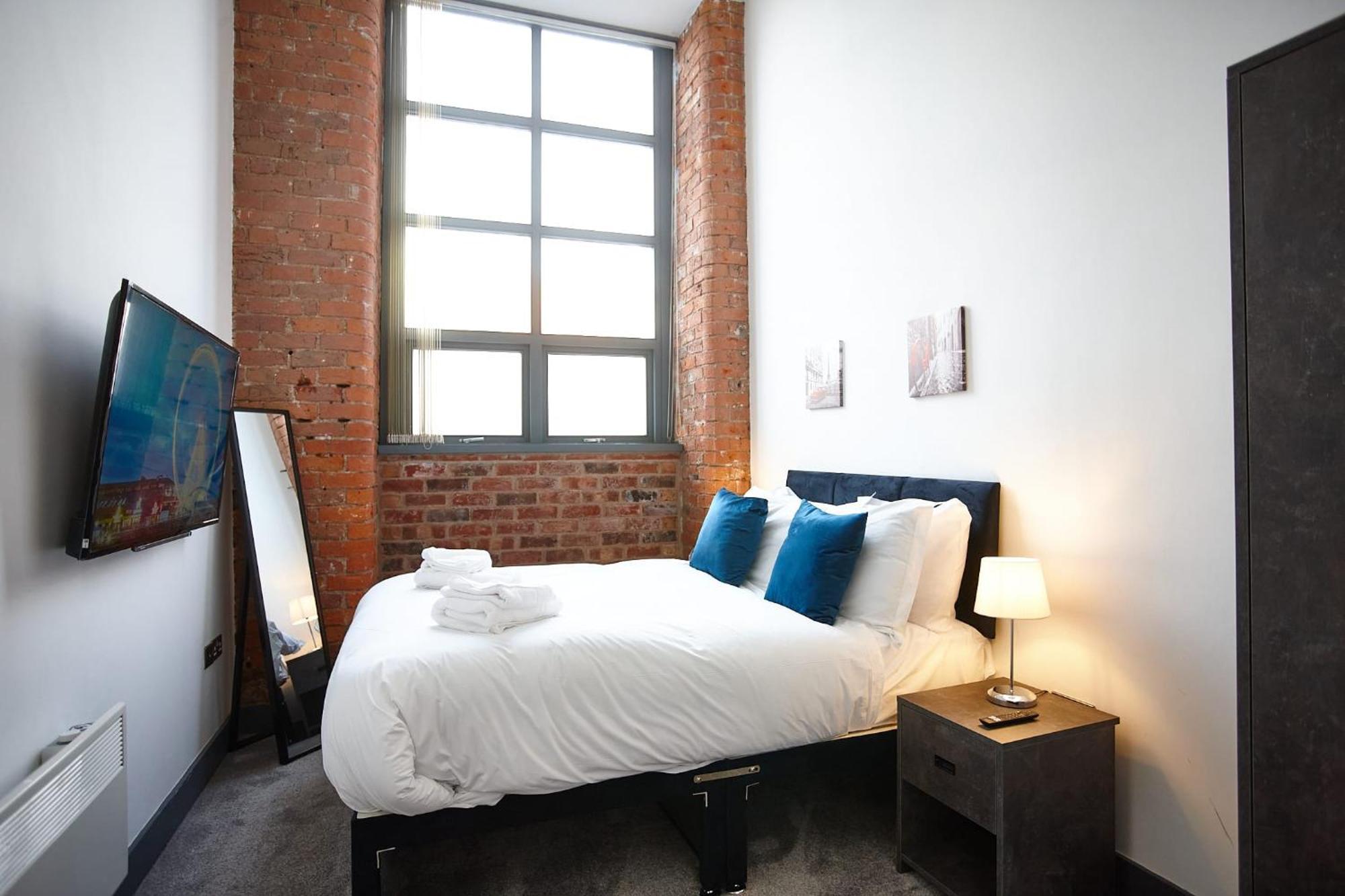 The Larimar Manchester