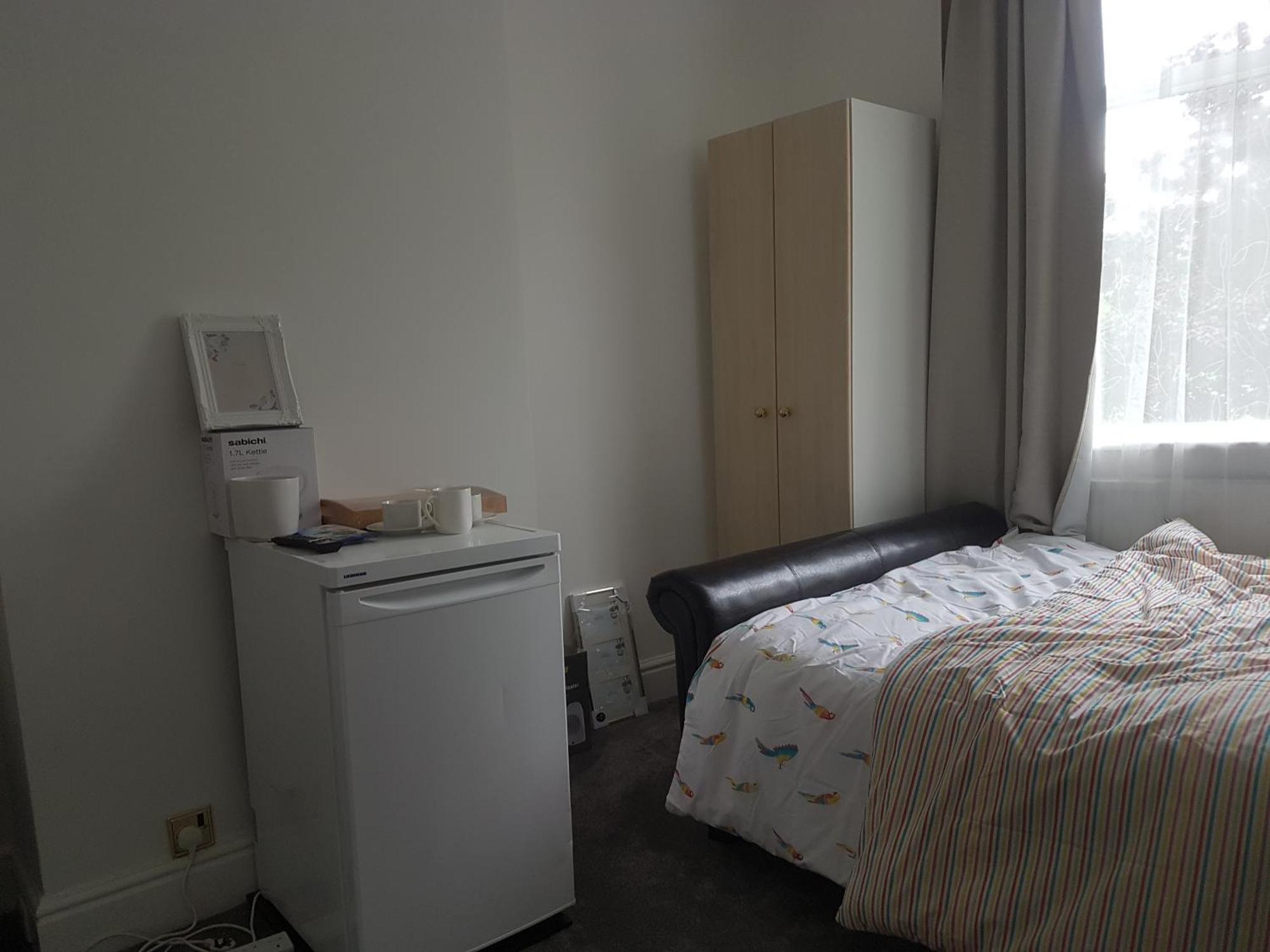 A Quiet & Comfortable 4 Bedroom House * Manchester