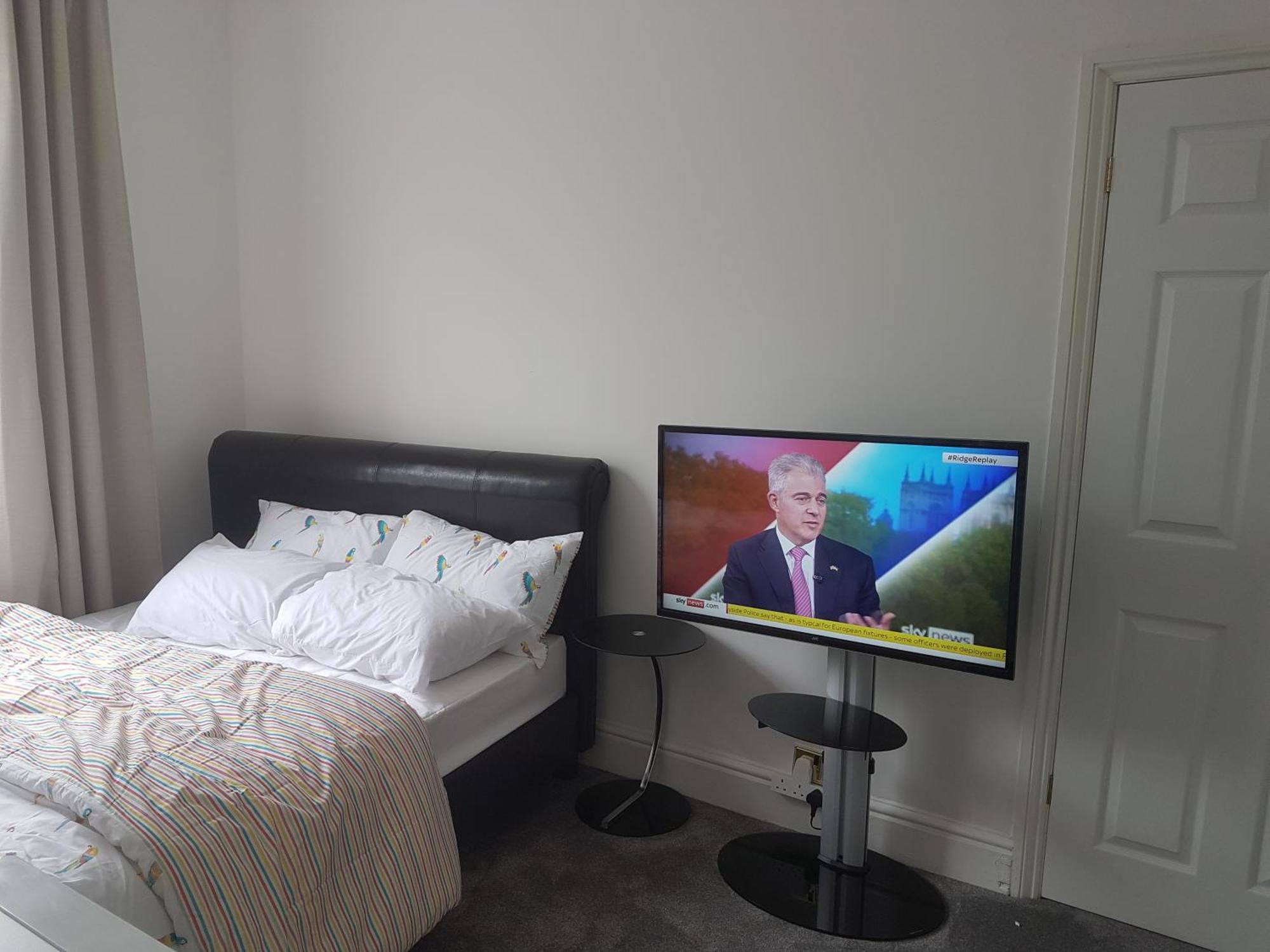 Homestay A Quiet & Comfortable 4 Bedroom House