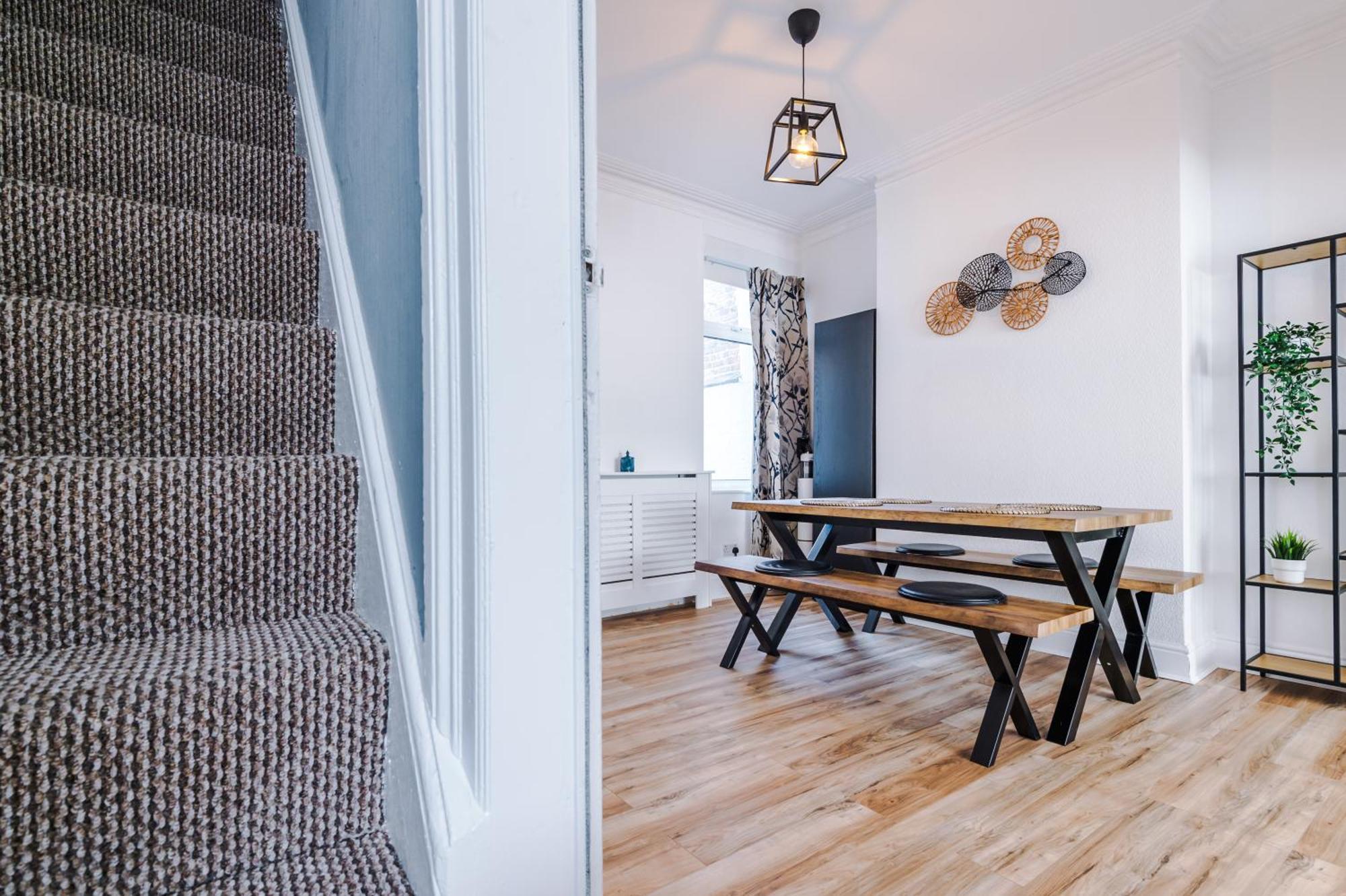 The Retreat Near Salford Quays *