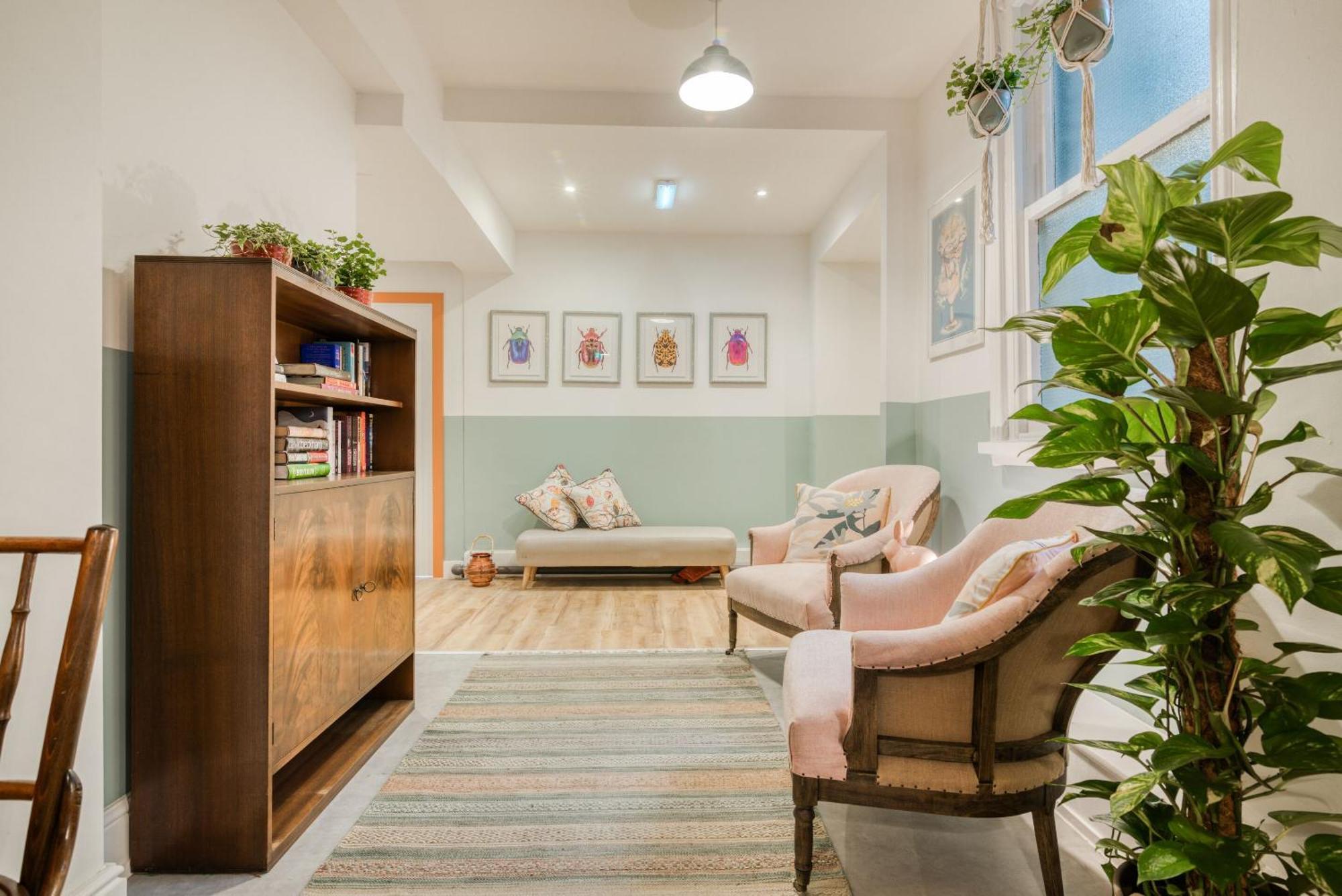 Ph Nq1 Hostel