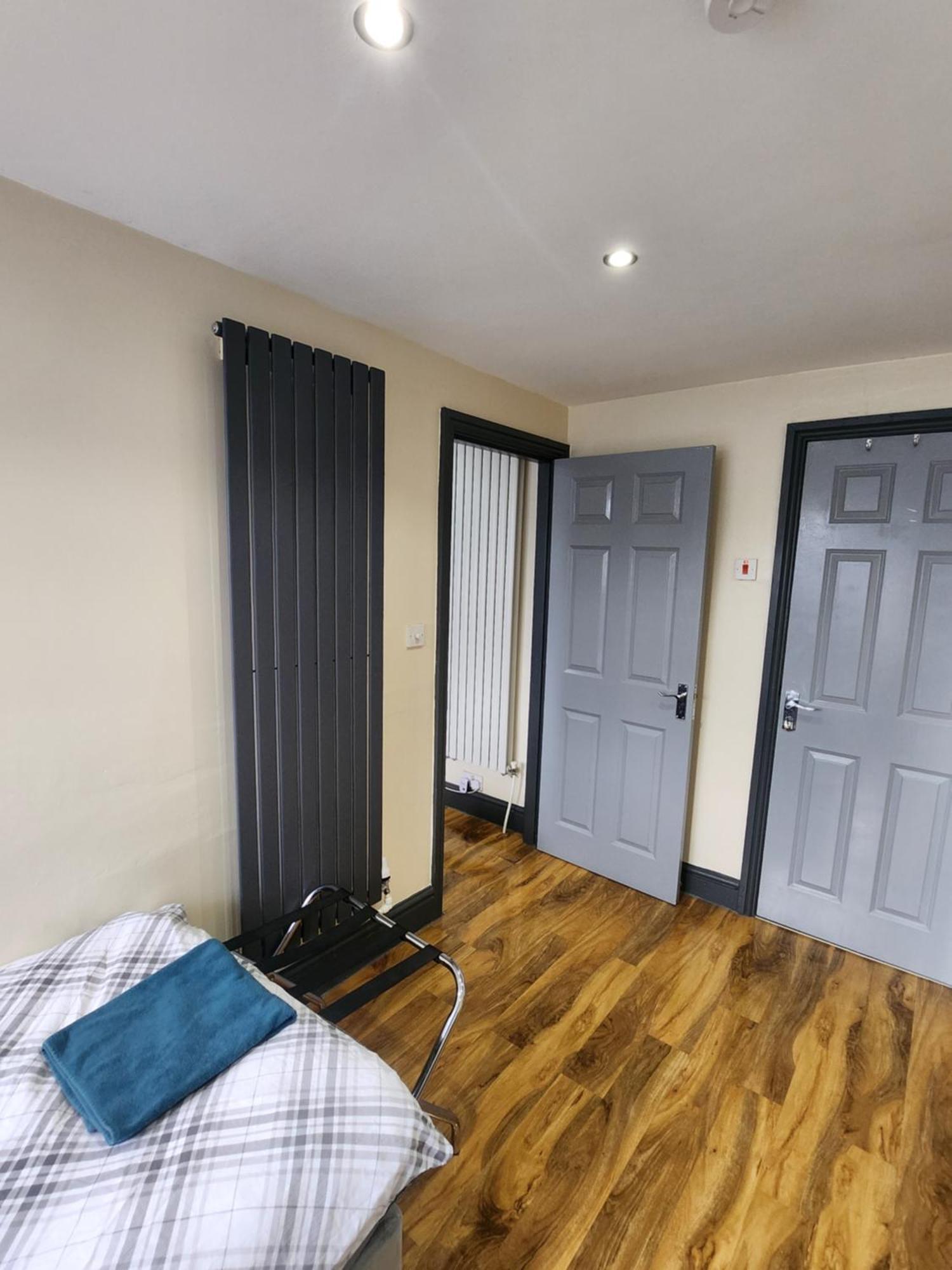 133 A Park Road * Manchester