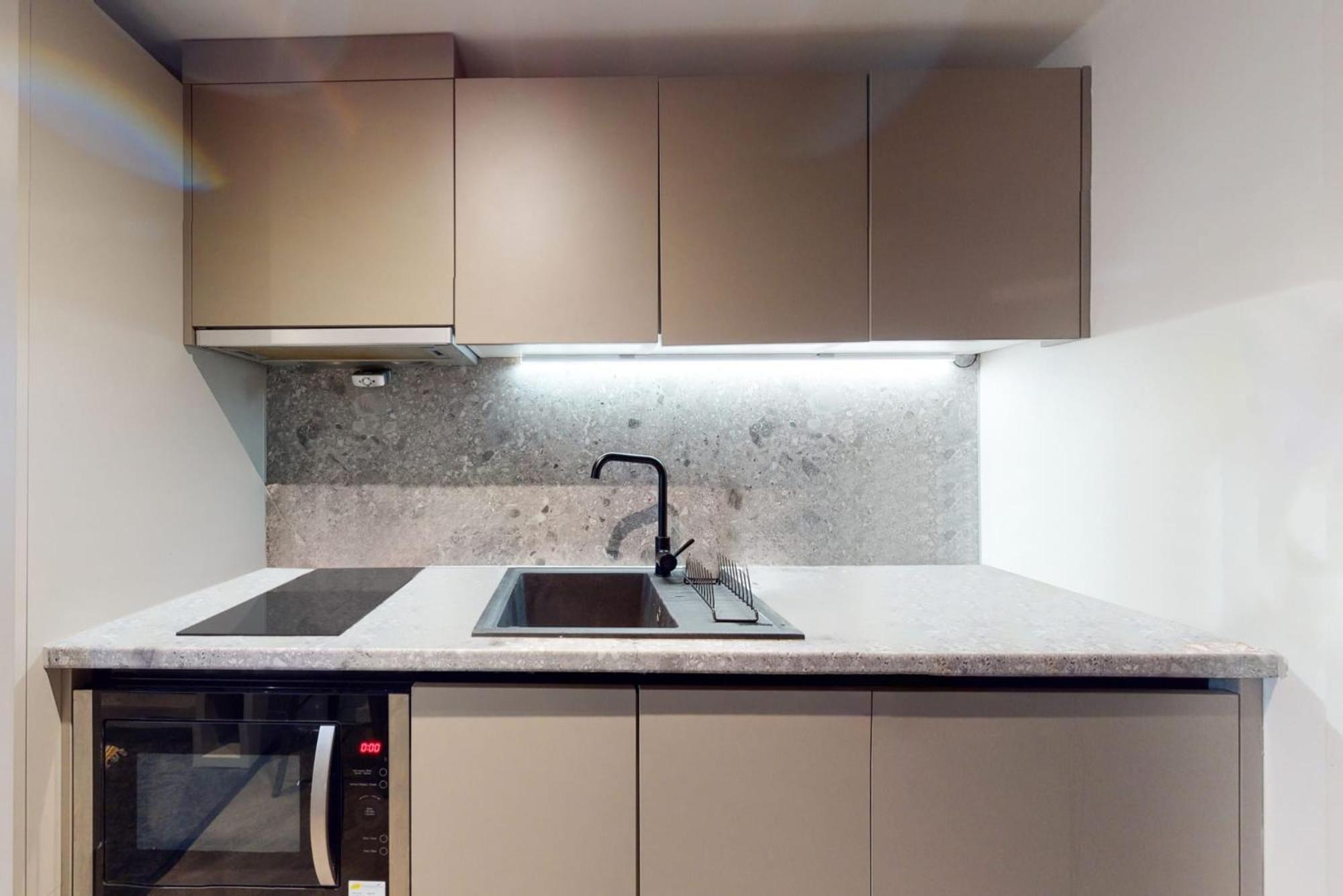 Private Bedrooms With Shared Kitchen, And 2 Bed At Canvas Appartement *