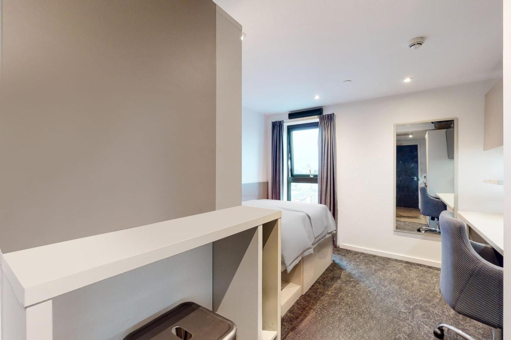 Private Bedrooms With Shared Kitchen, And 2 Bed At Canvas *