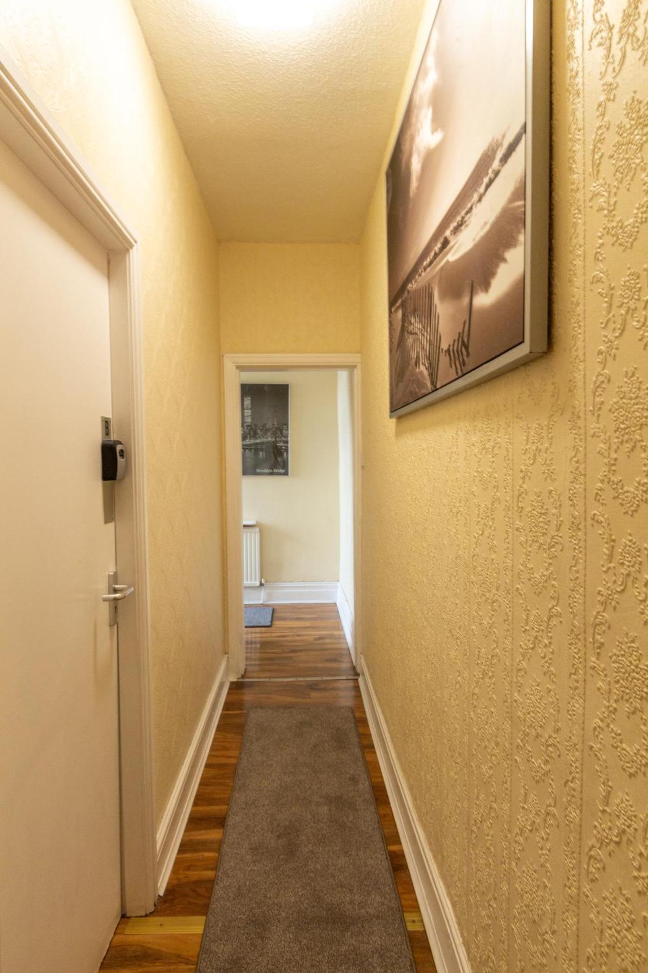 Spacious 3 - Private For 3 * Manchester