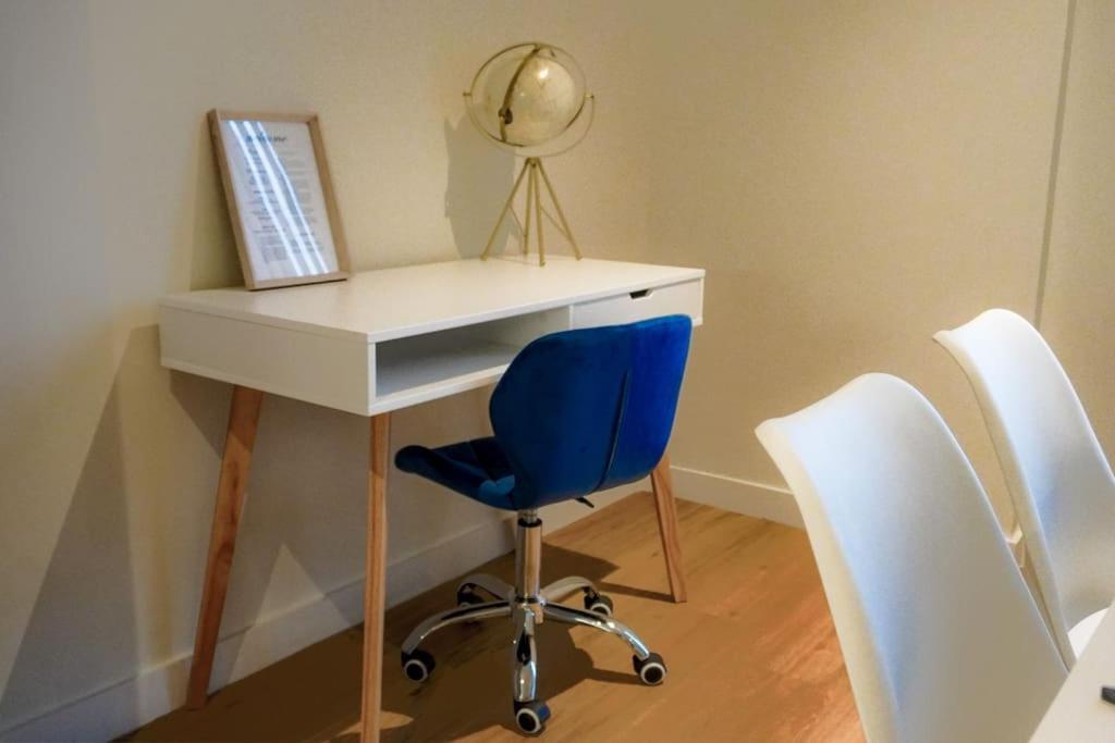 Retreat - Mcr - Free Netflix - Wifi - Parking Nearby Apartment