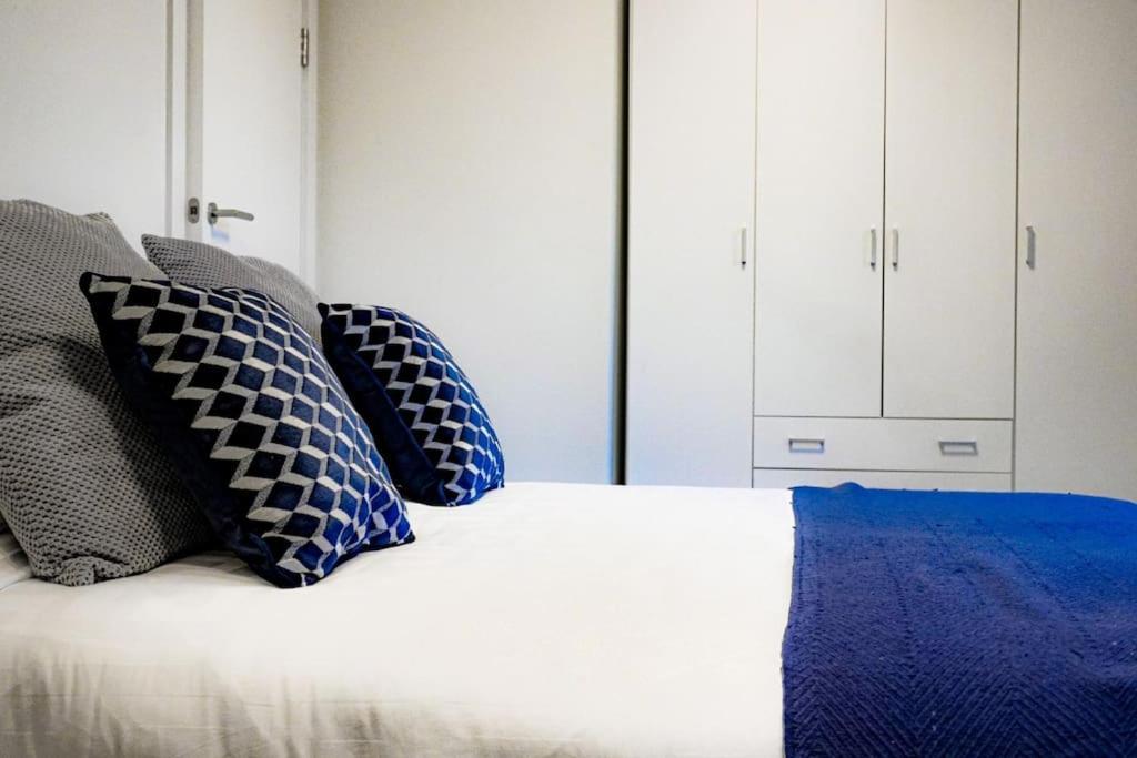 Retreat - Mcr - Free Netflix - Wifi - Parking Nearby Apartment
