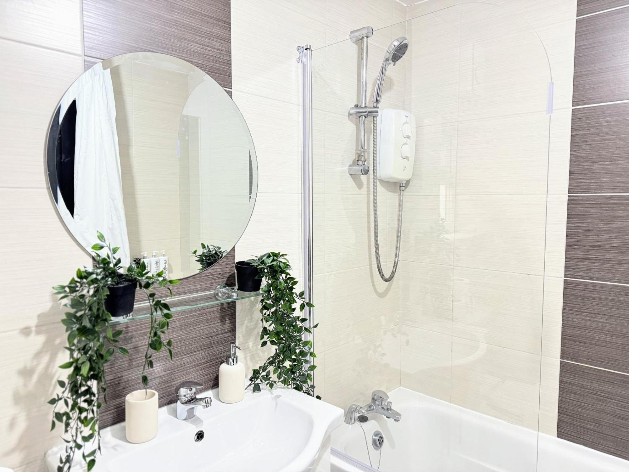 By Bevolve - Centre Apartment *