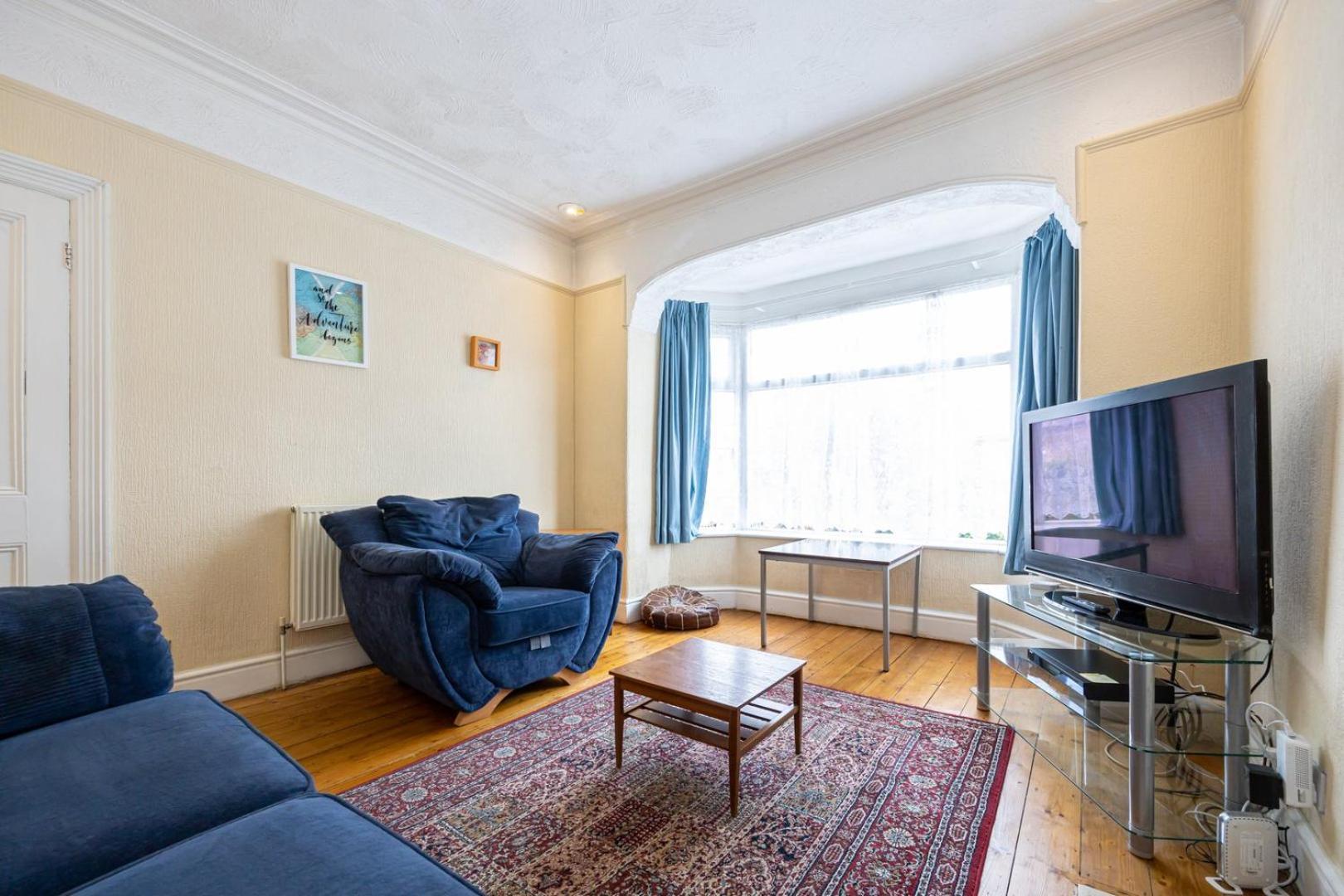 Holiday home Guestready - Enchanting Life In Gorse Hill Manchester