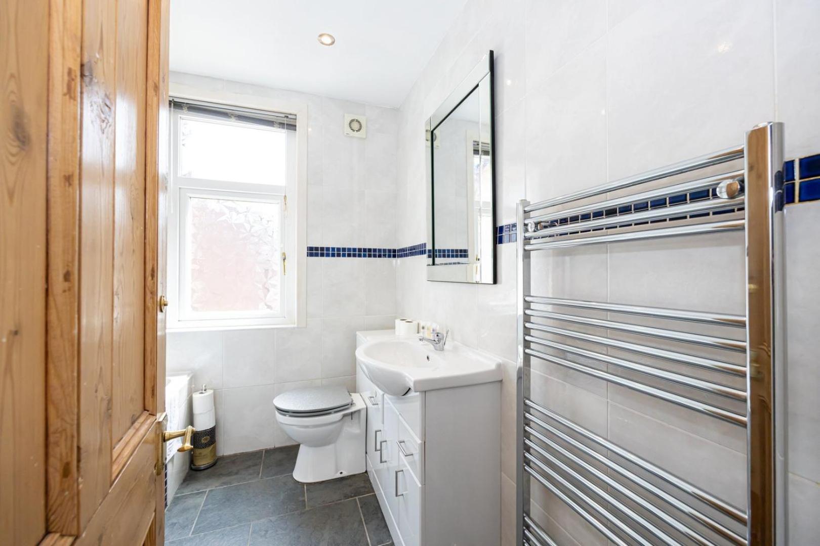 Guestready - Enchanting Life In Gorse Hill Holiday home *