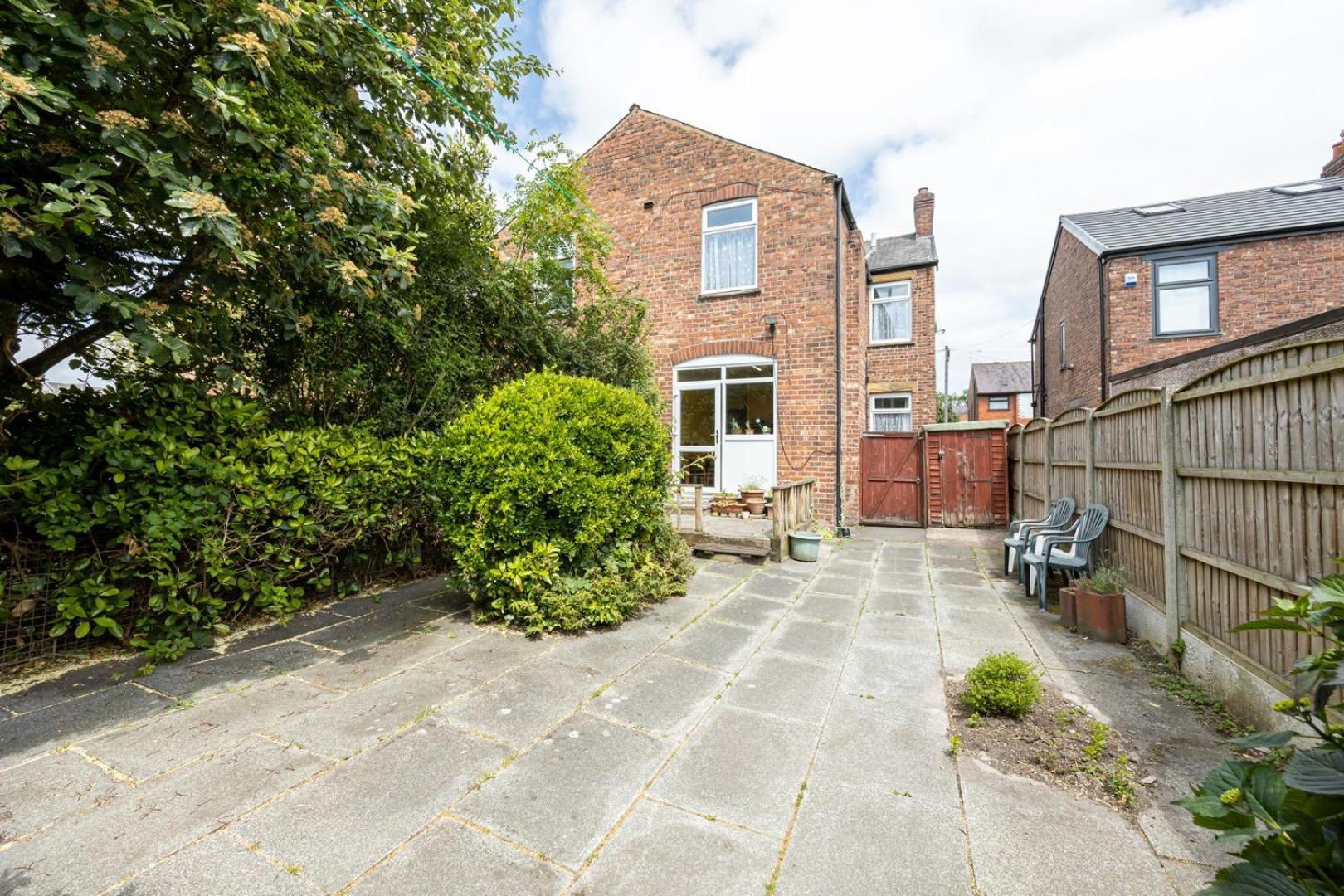 Guestready - Enchanting Life In Gorse Hill * Manchester