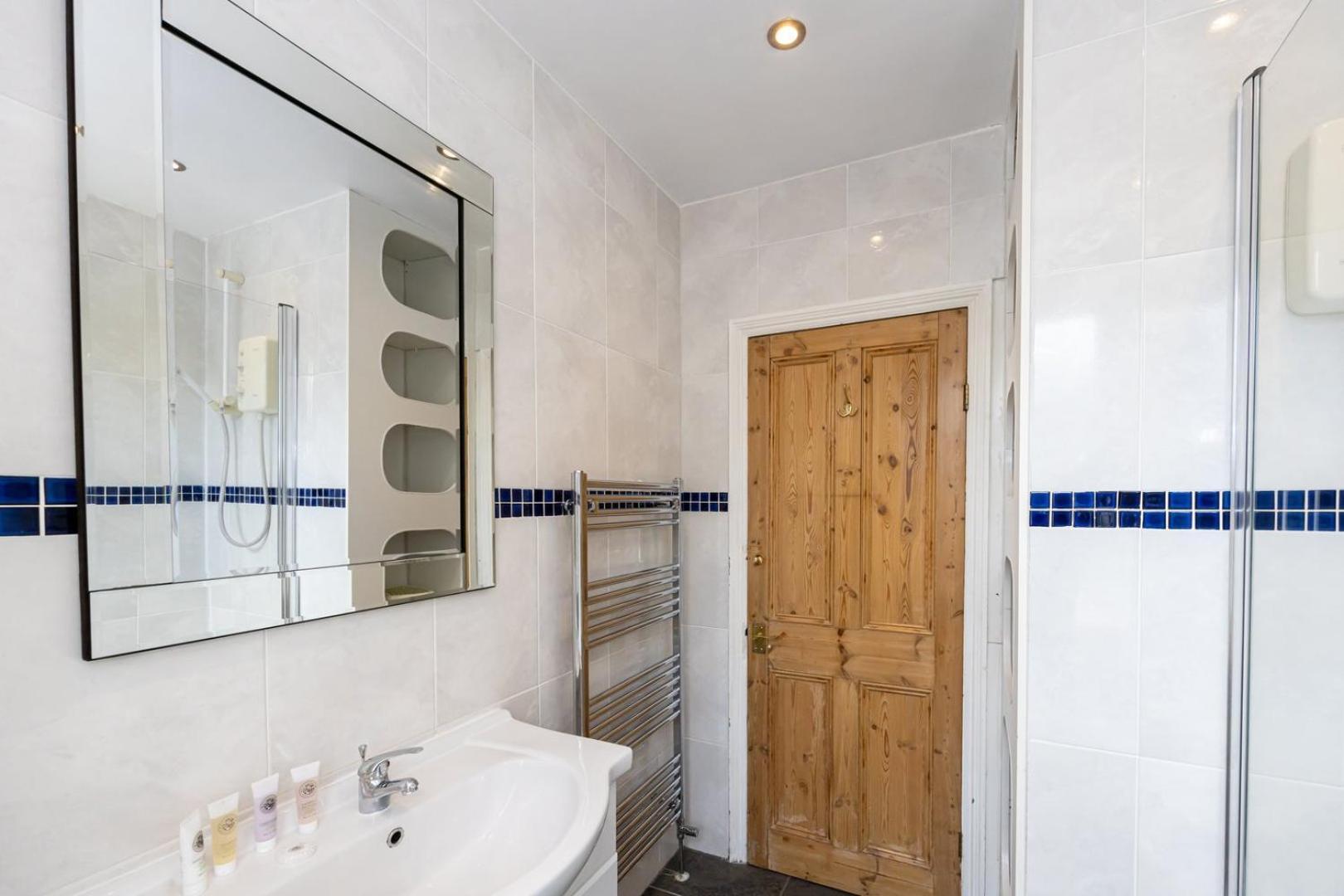 Guestready - Enchanting Life In Gorse Hill